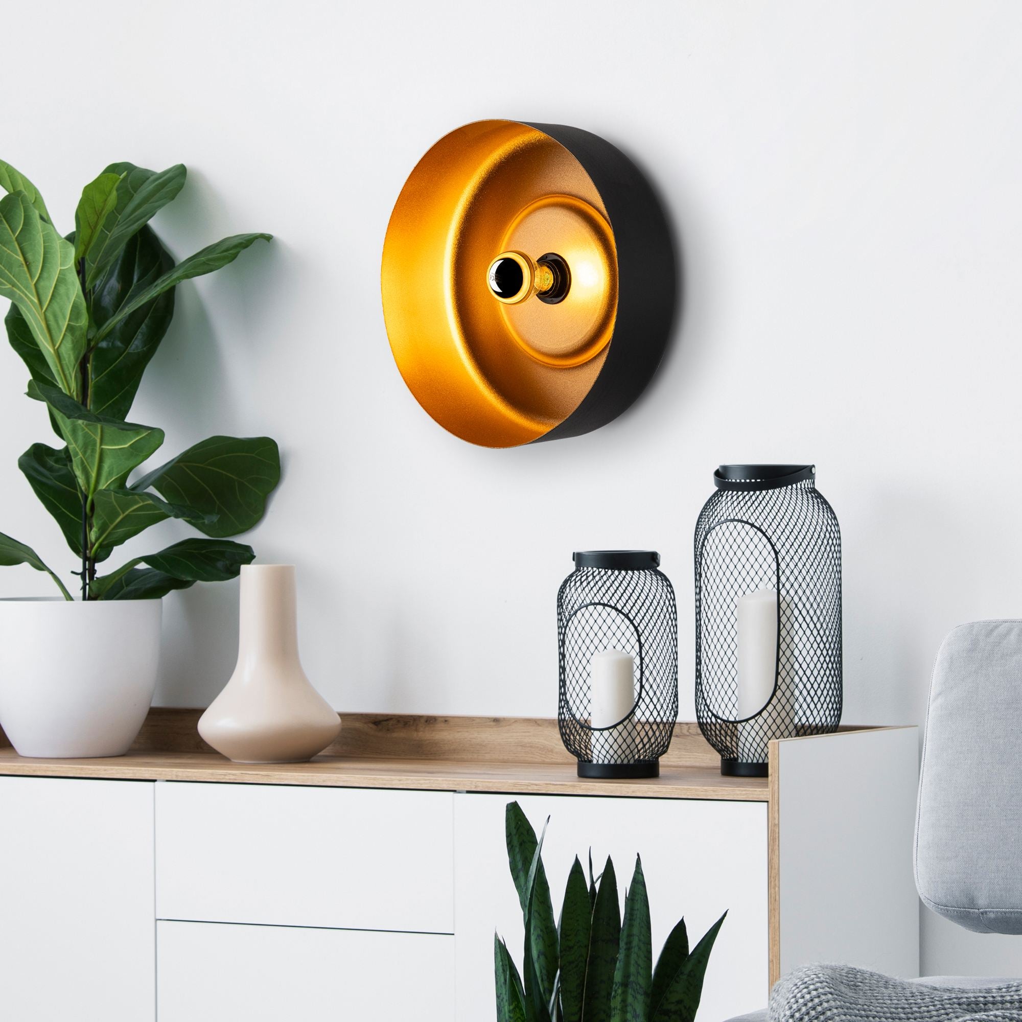 Candeeiro de Parede – 35 x 35 x 18 cm – Preto – Metal