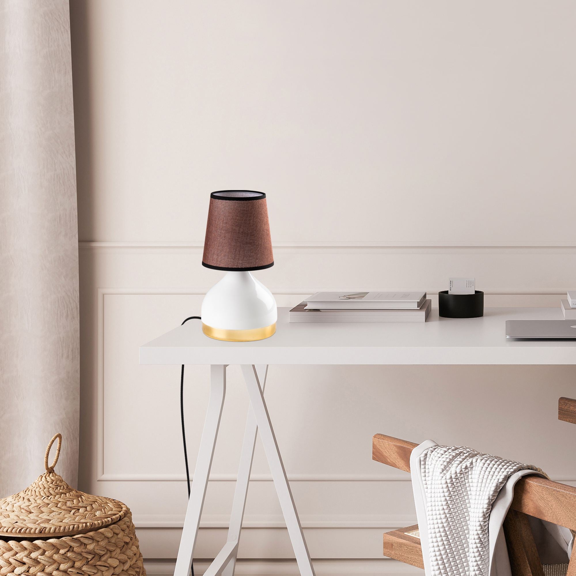 Candeeiro de mesa-Yıldo-Branco
Marrom