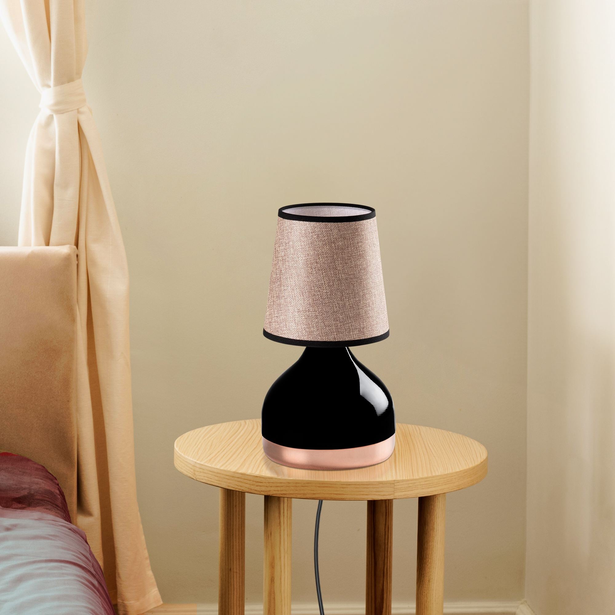 Candeeiro de mesa-Yıldo-Preto
Marrom Claro