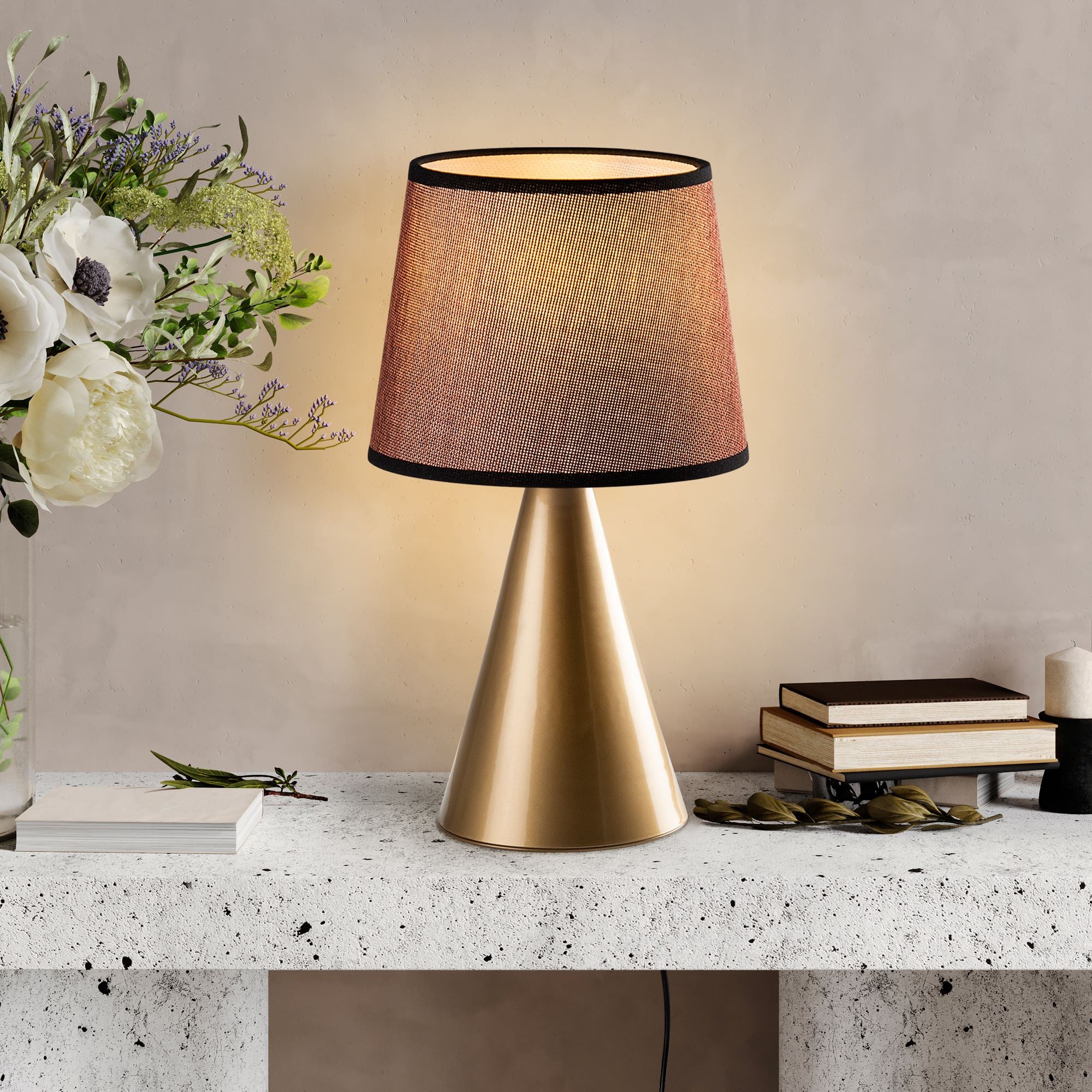 Candeeiro de mesa-Kona-Dourado
Marrom