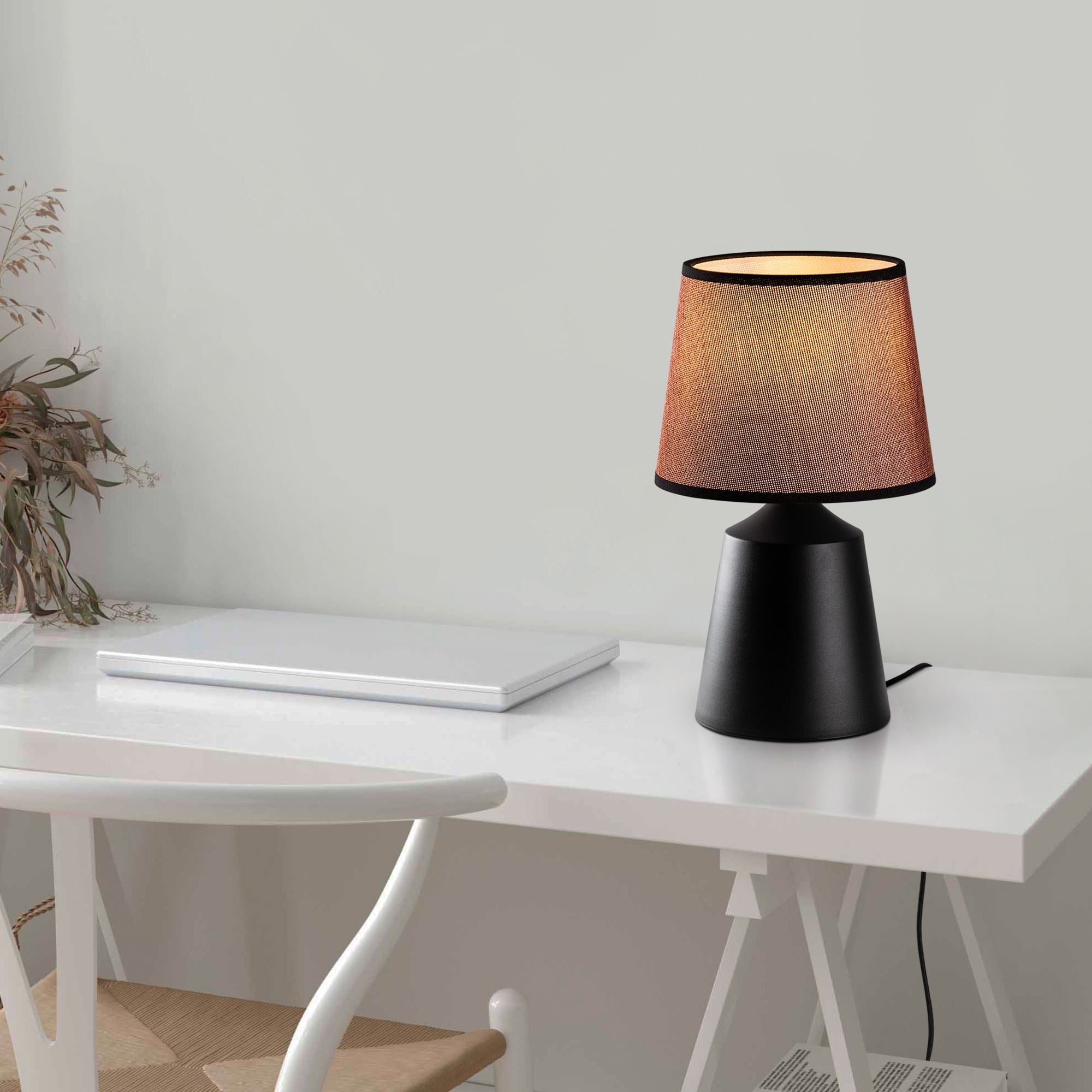 Candeeiro de mesa-Drop-Preto
Marrom