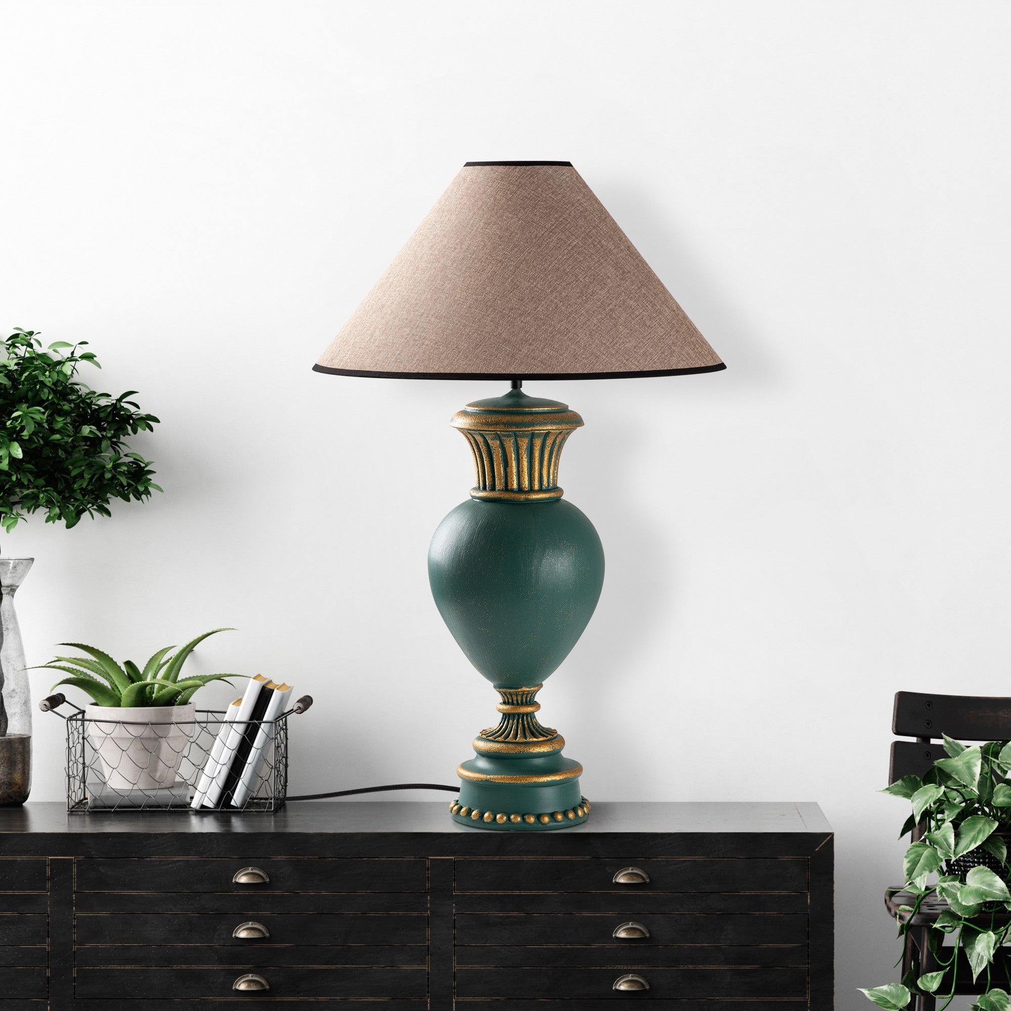 Candeeiro de mesa-Eleganze-Verde
Marrom Claro
