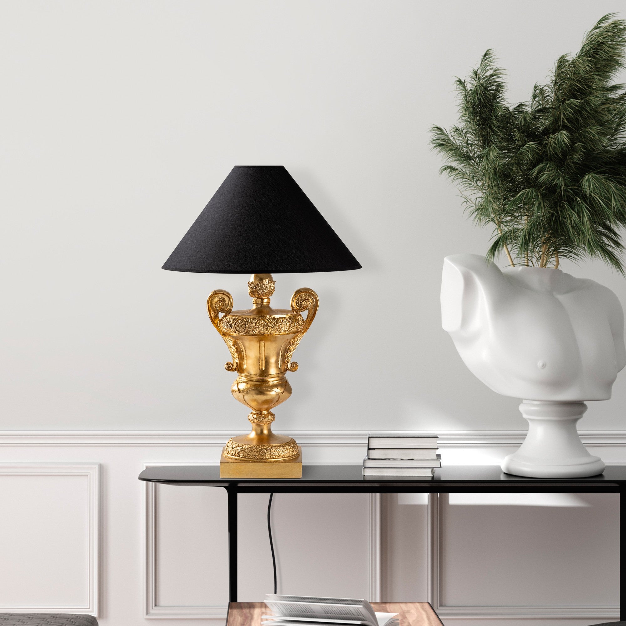 Candeeiro de mesa-Eleganze-Dourado
Preto