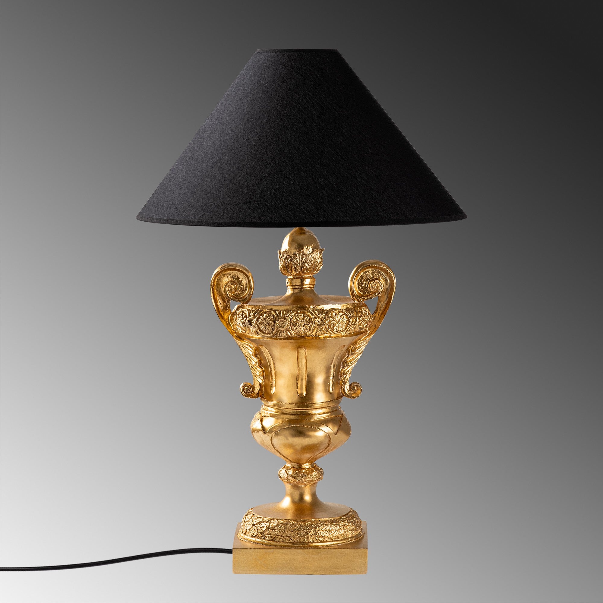 Candeeiro de mesa-Eleganze-Dourado
Preto
