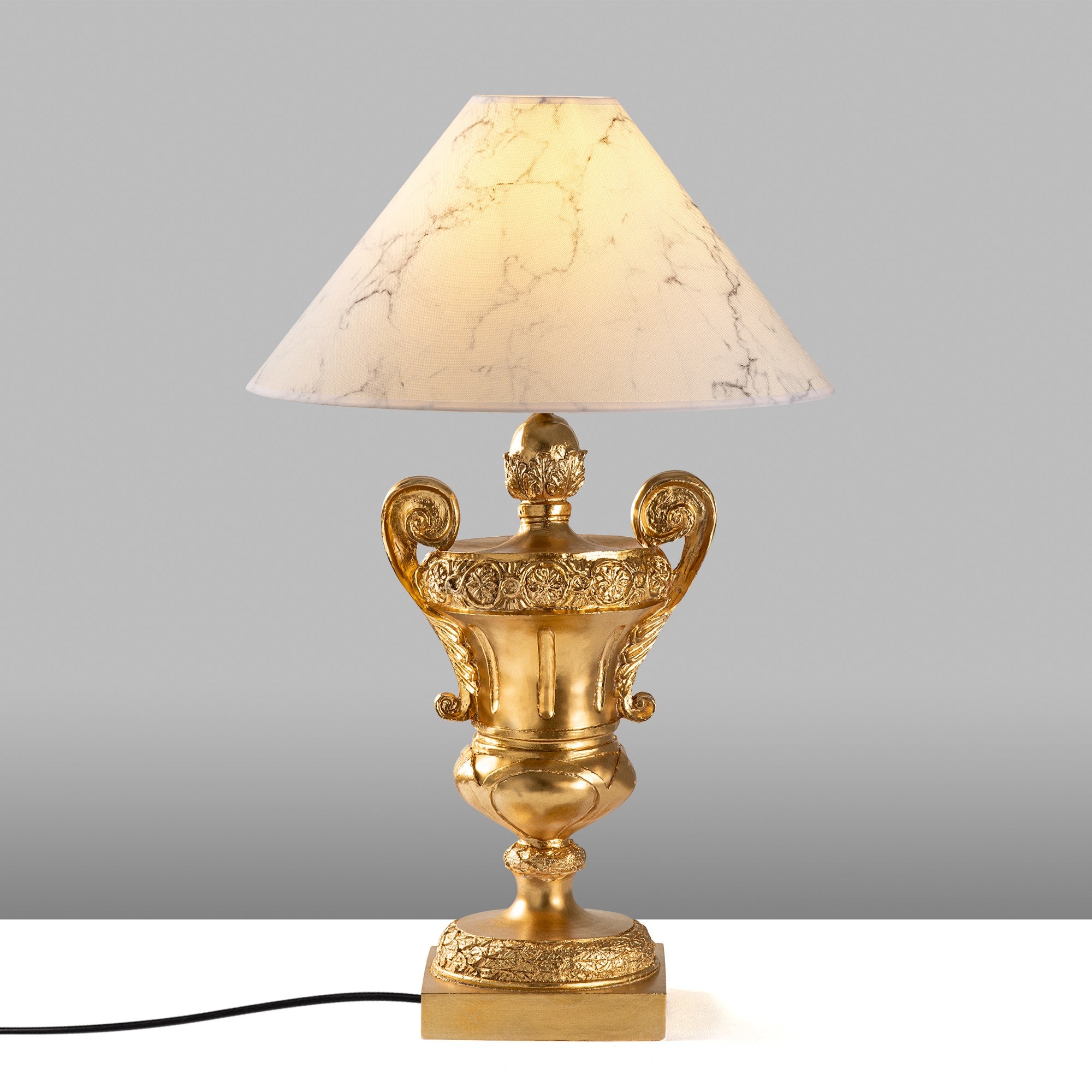 Candeeiro de mesa-Eleganze-Ouro