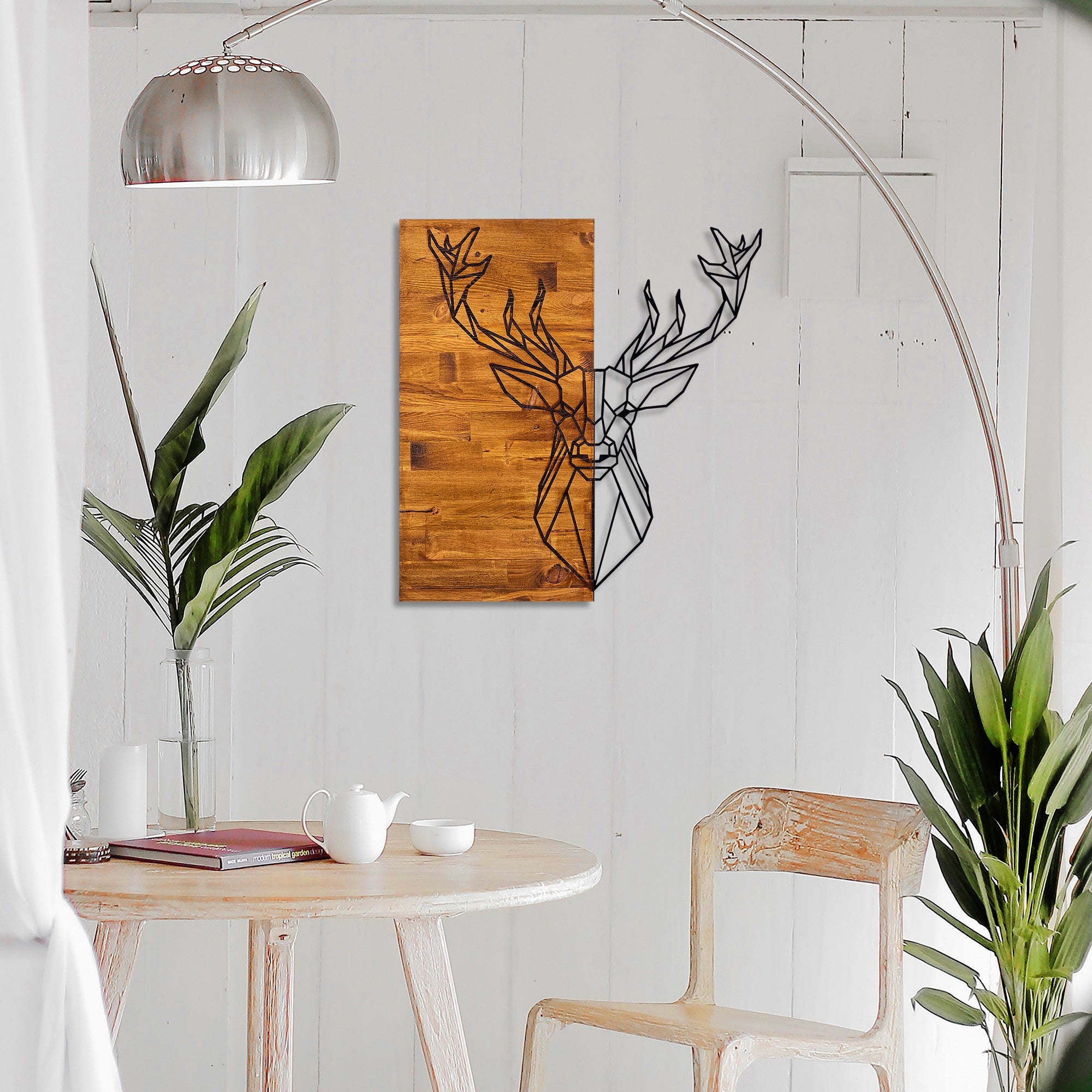 Acessório Decorativo de Parede – 56 x 58 cm – Nogueira e Preto – Madeira e Metal