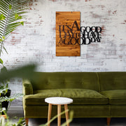 Acessório decorativo de parede em madeira e metal – 58 x 58 cm – Nogueira e preto