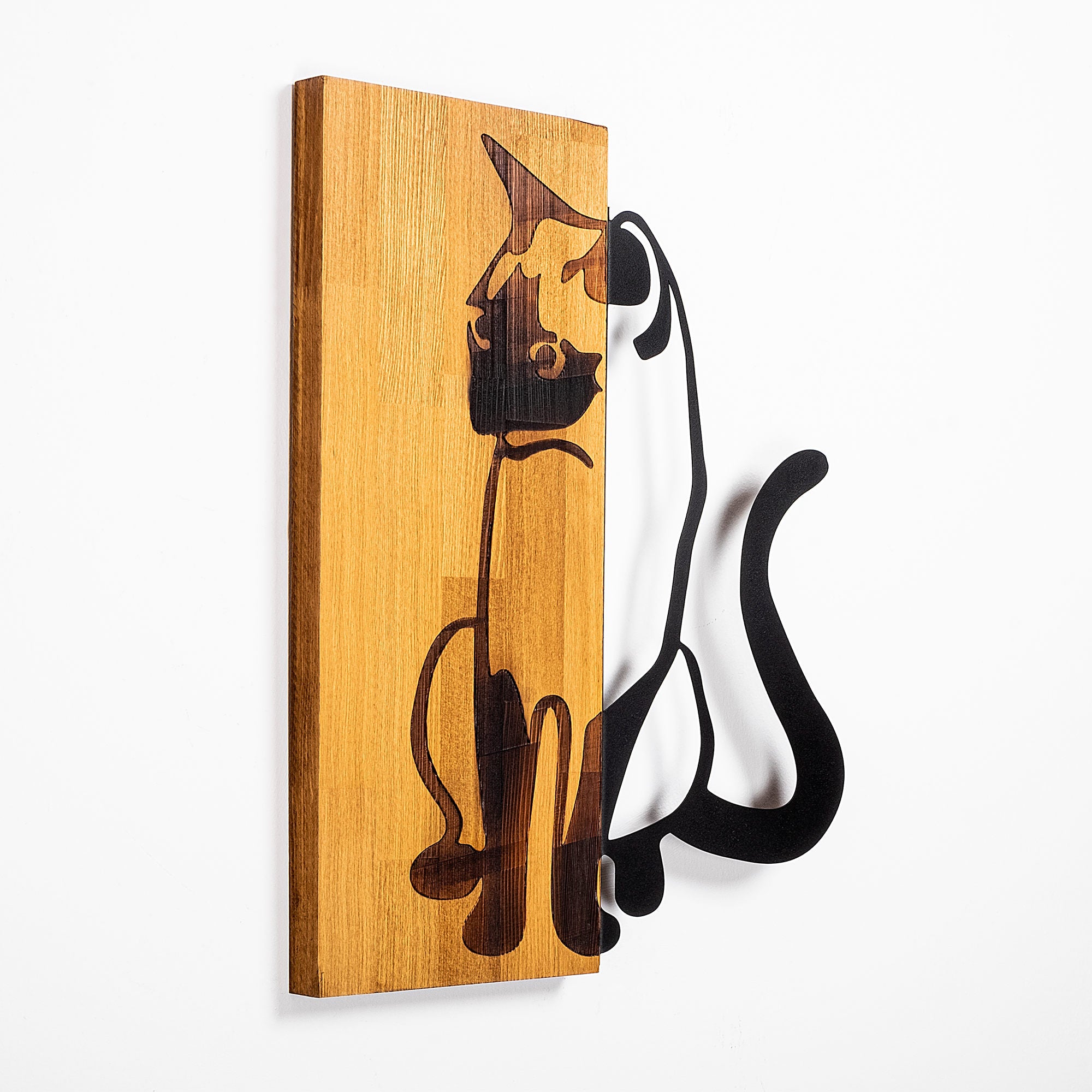 Acessório Decorativo de Parede em Madeira e Metal – 47 x 58 cm – Noz e Preto