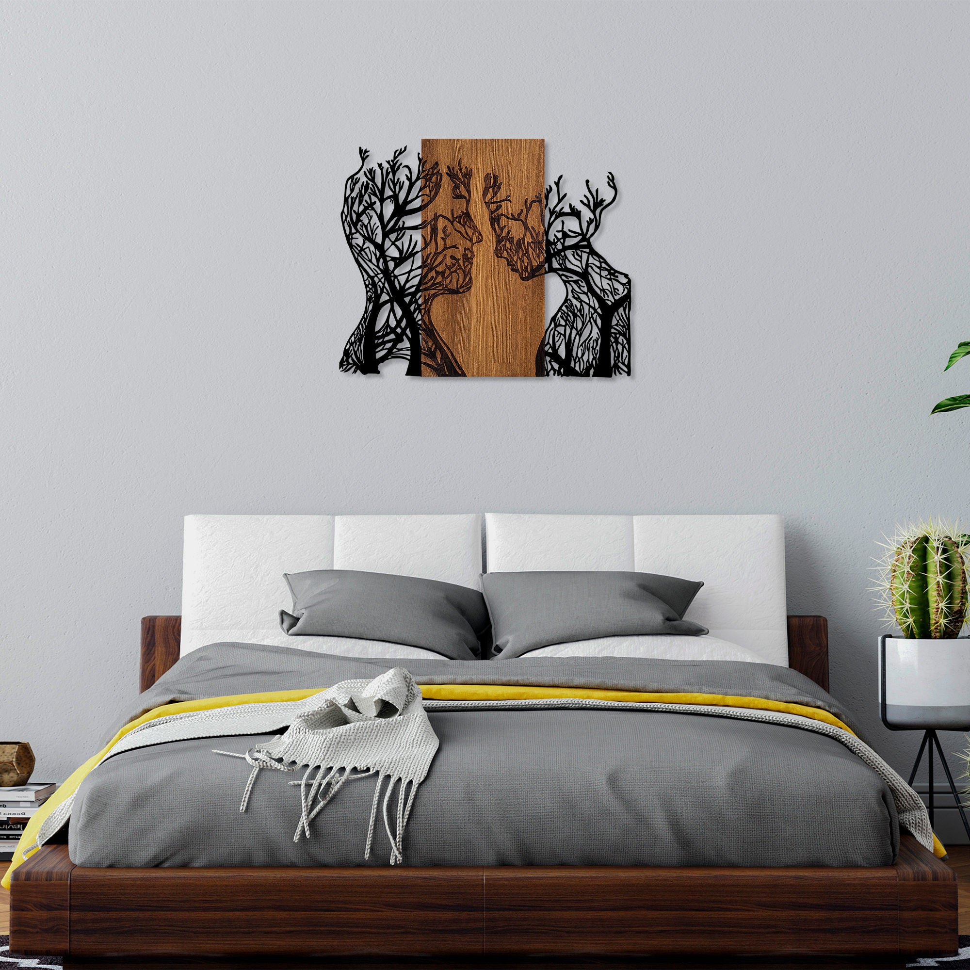 Acessório Decorativo de Parede – 58 x 70 cm – Nogueira e Preto – Madeira e Metal