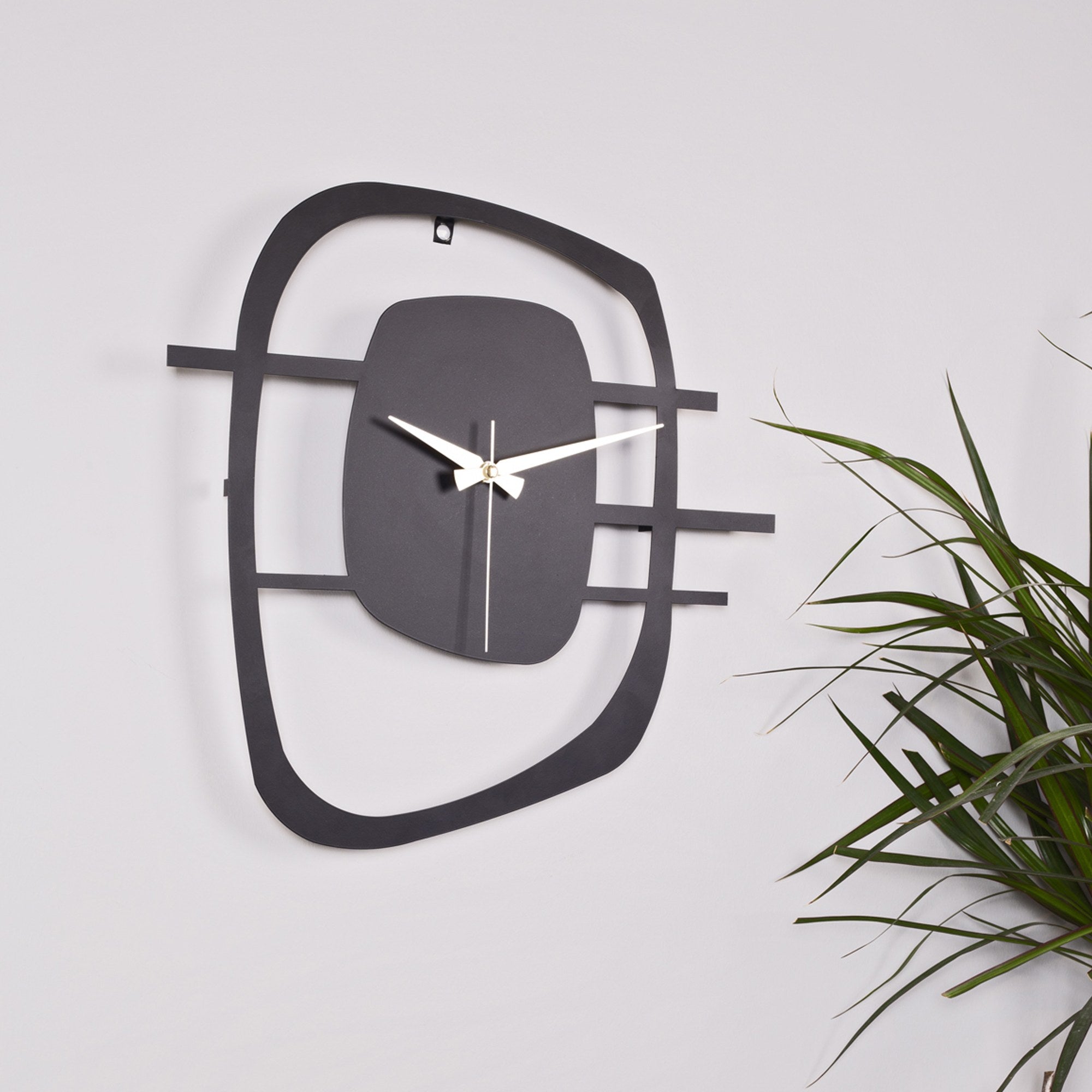 Relógio de Parede Metálico Decorativo Preto 50cm - Mecanismo Silencioso
