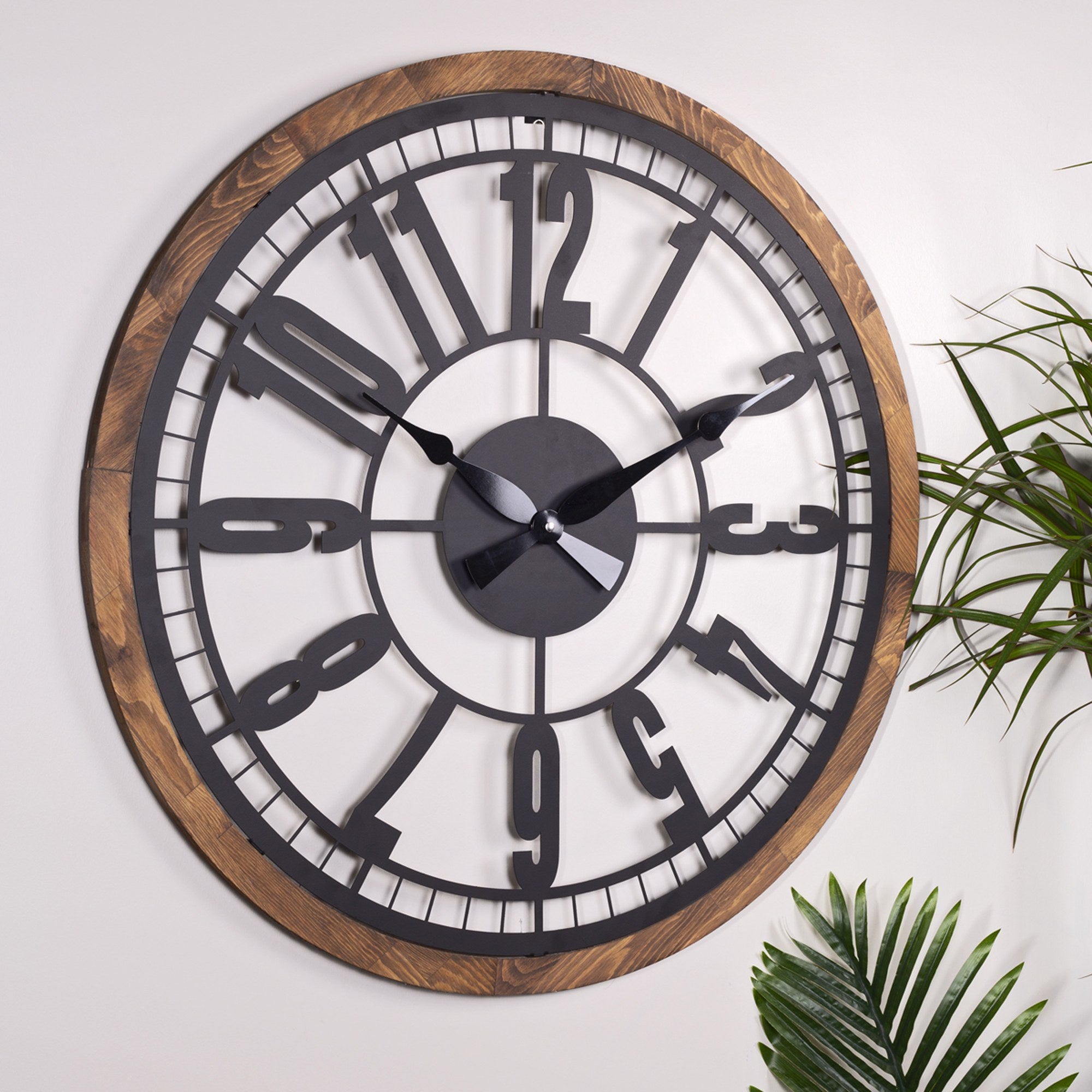 Relógio de Parede Decorativo em Metal Preto com Detalhes em Carvalho - 80cm Diâmetro, Mecanismo Silencioso