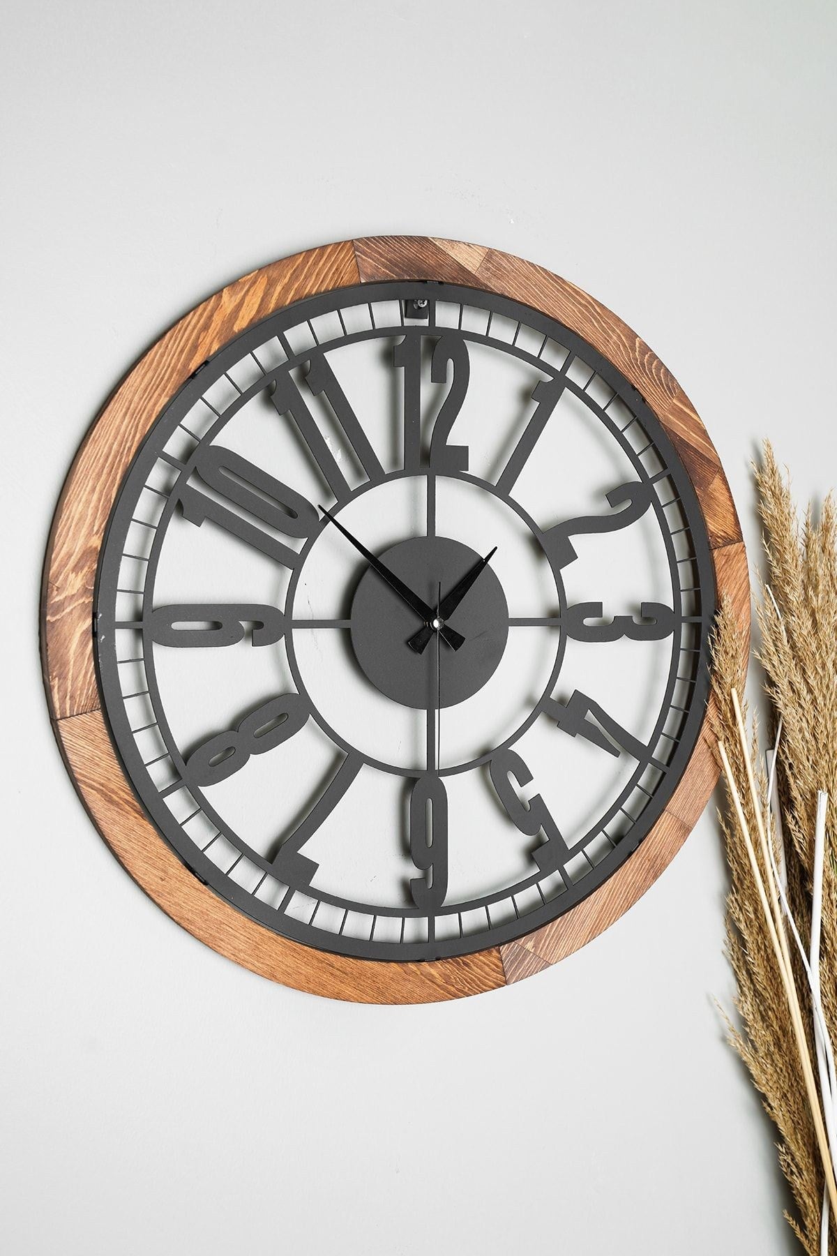 Relógio de Parede Metálico Decorativo 55cm - Design Moderno em Nogueira e Preto para Transformar Qualquer Ambiente