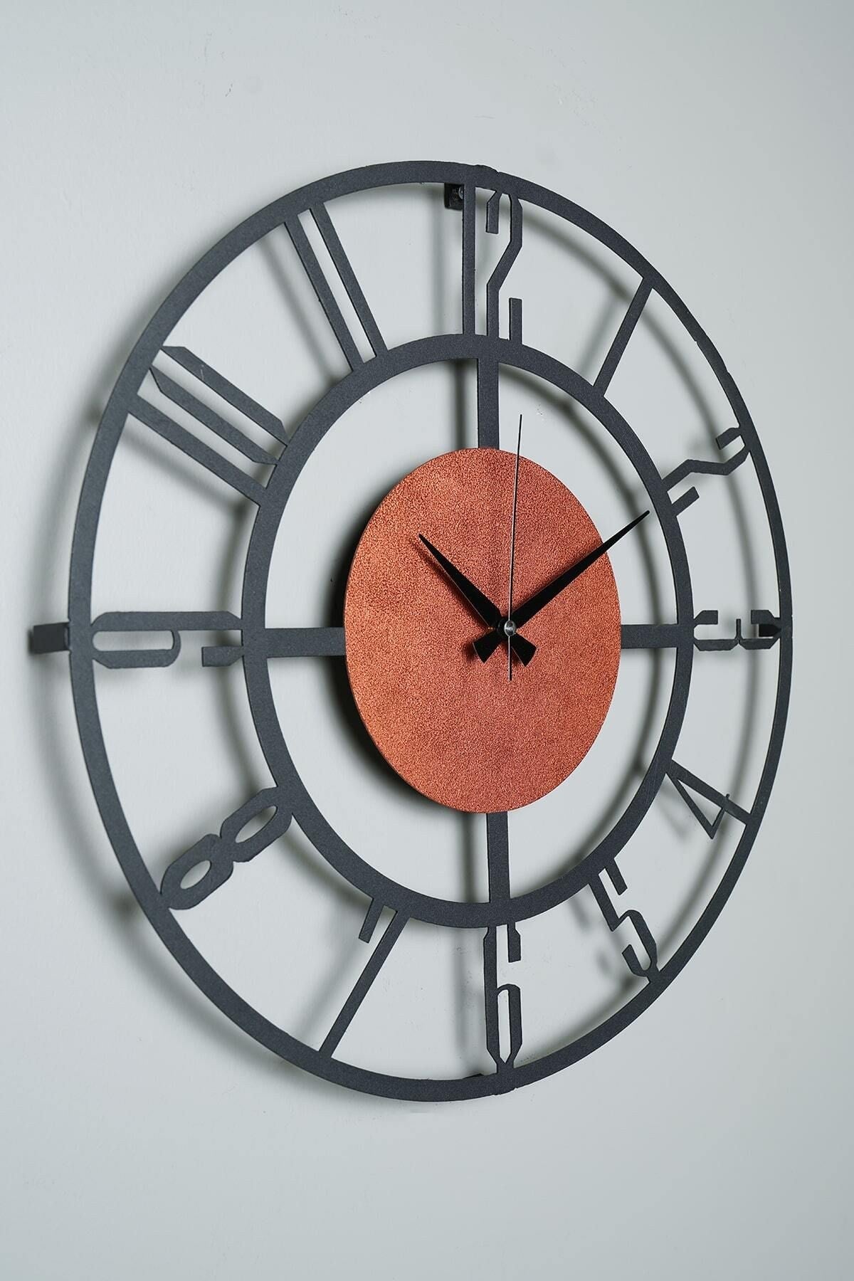 Relógio de Parede Decorativo em Metal Preto e Laranja - 50cm de Diâmetro, 100% Metal