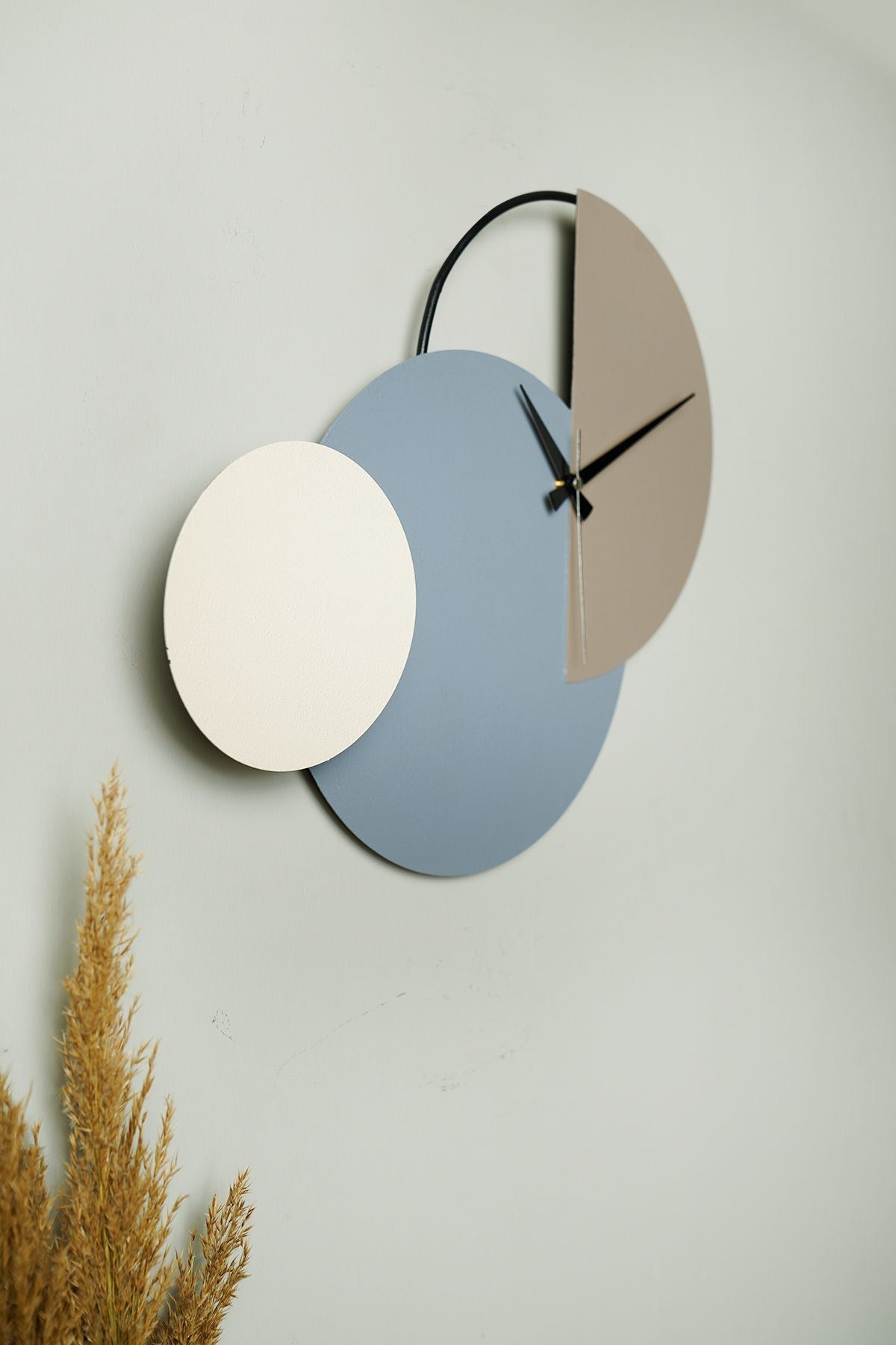 Relógio de Parede Decorativo em Metal - 47cm de Diâmetro - Disponível em Bege, Azul, Creme e Preto