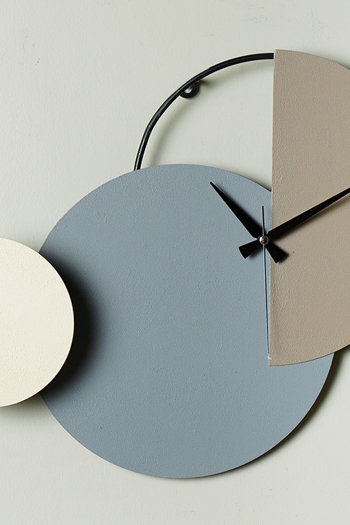 Relógio de Parede Decorativo em Metal - 47cm de Diâmetro - Disponível em Bege, Azul, Creme e Preto