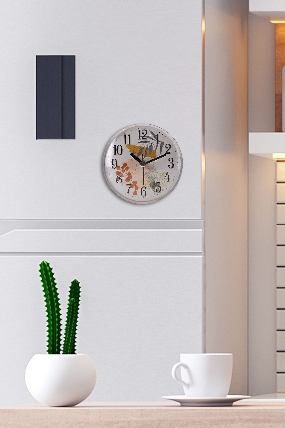 Relógio de Parede Decorativo Multicolor - 11cm de Diâmetro em Plástico Resistente