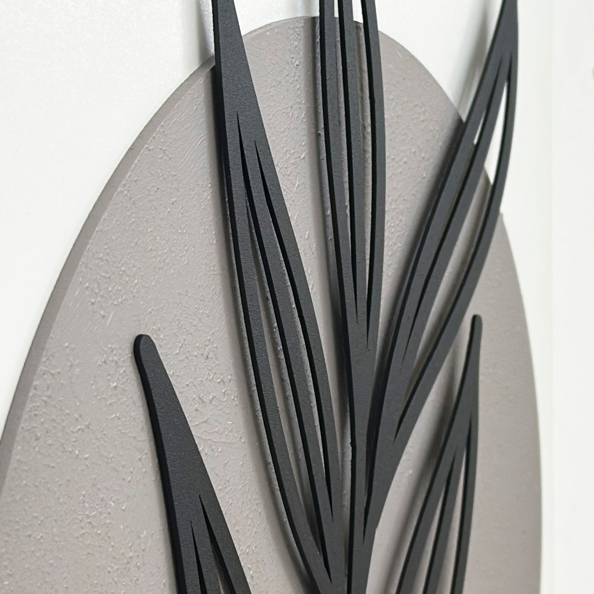 Arte Decorativa "Simplicity Large" - Quadro MDF Emoldurado Multicolor 50x70cm com Figura Metálica