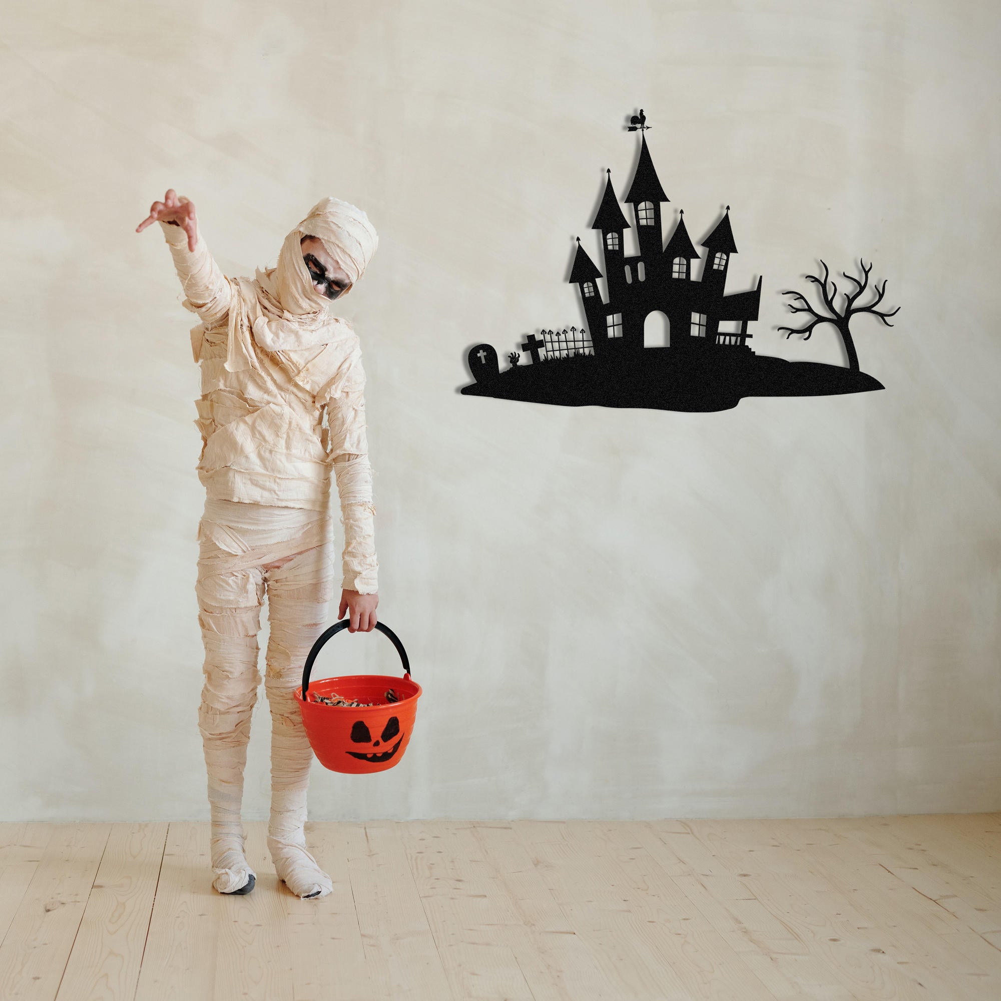 Acessório Decorativo de Parede em Metal Halloween - Preto 70x48cm
