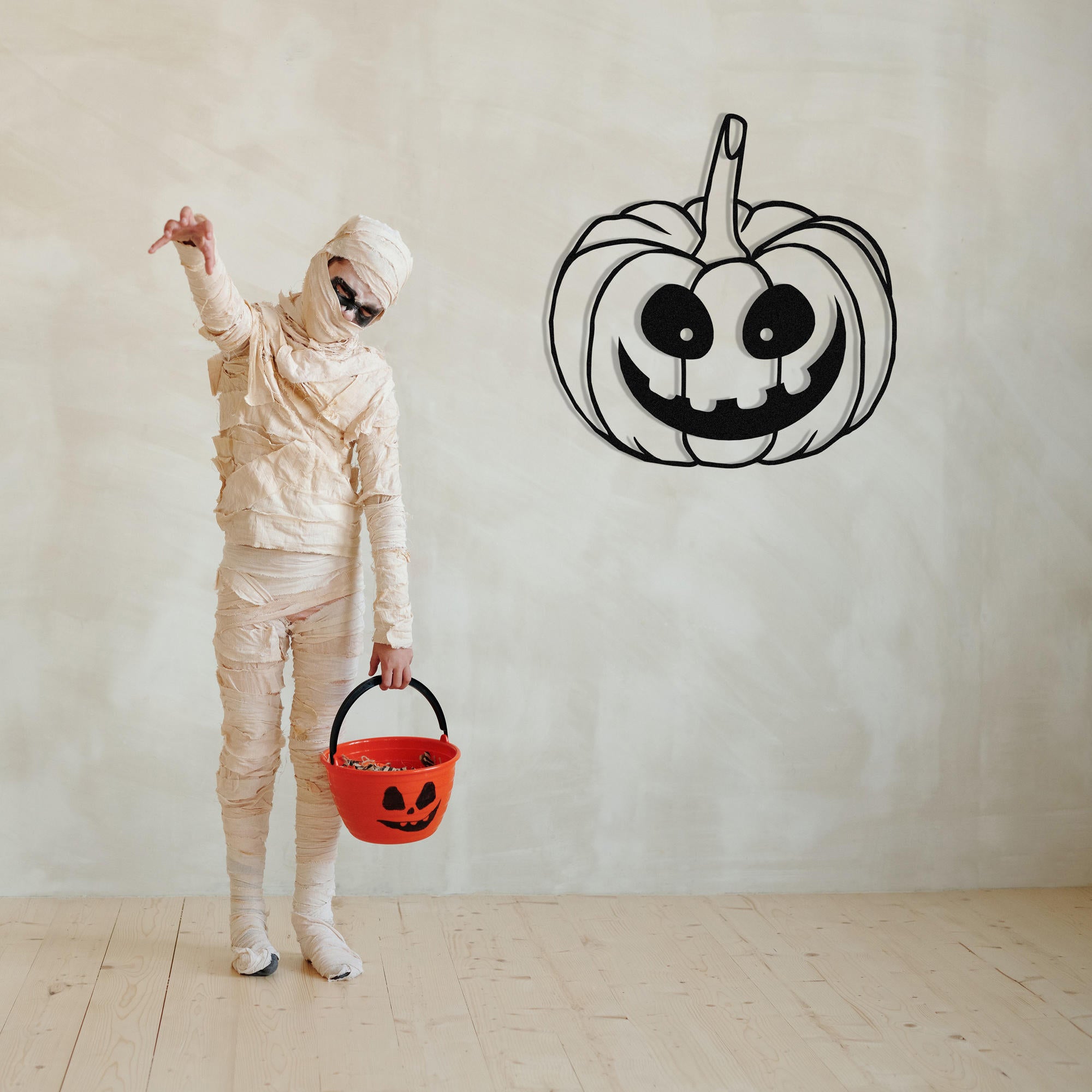 Acessório Decorativo de Parede Halloween 6 em Metal Preto - 52x51cm