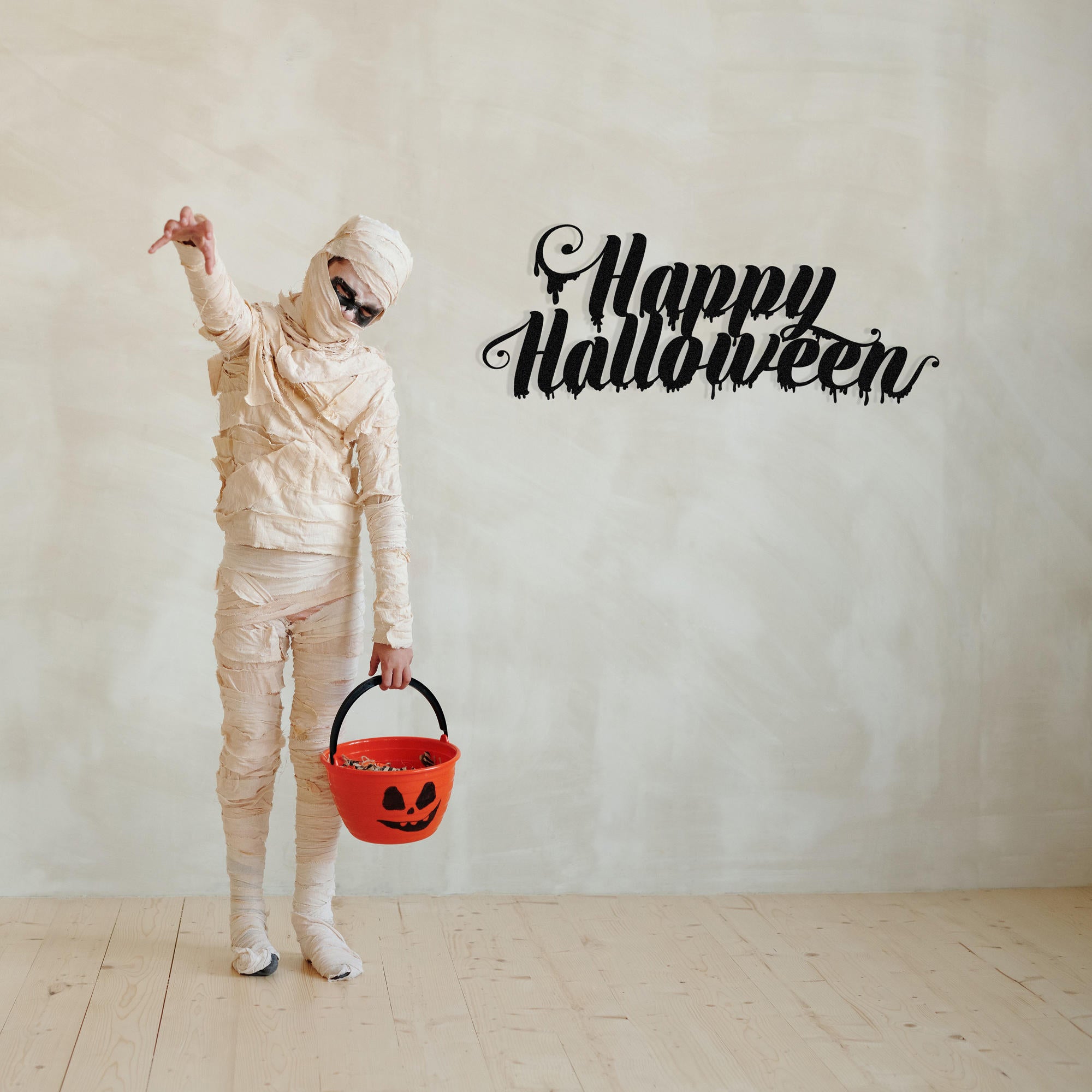 Acessório Decorativo de Parede em Metal Halloween - Preto 70x47cm