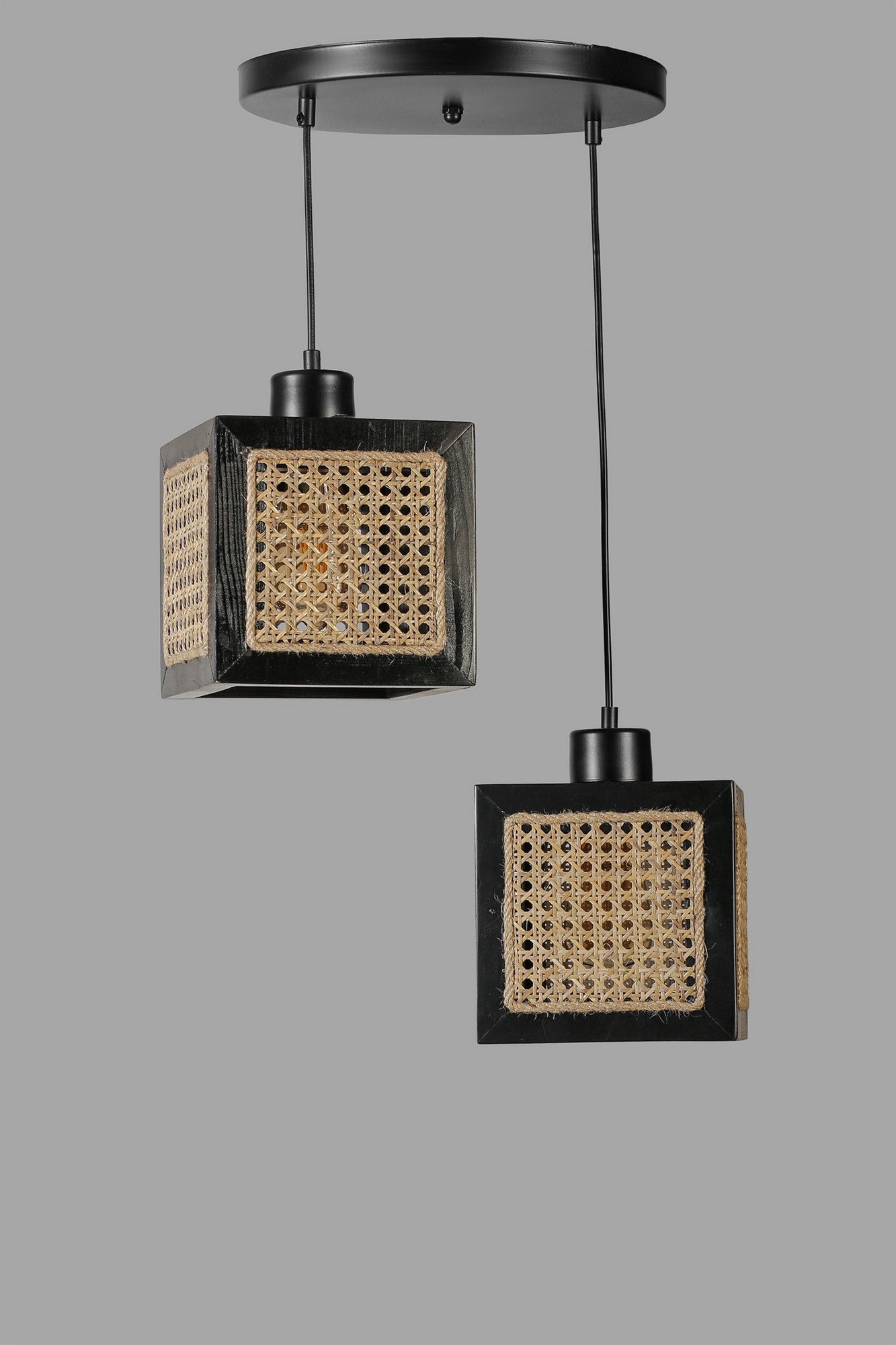 Candeeiro de Teto - 70 cm - Rattan e Preto - Madeira de Fir