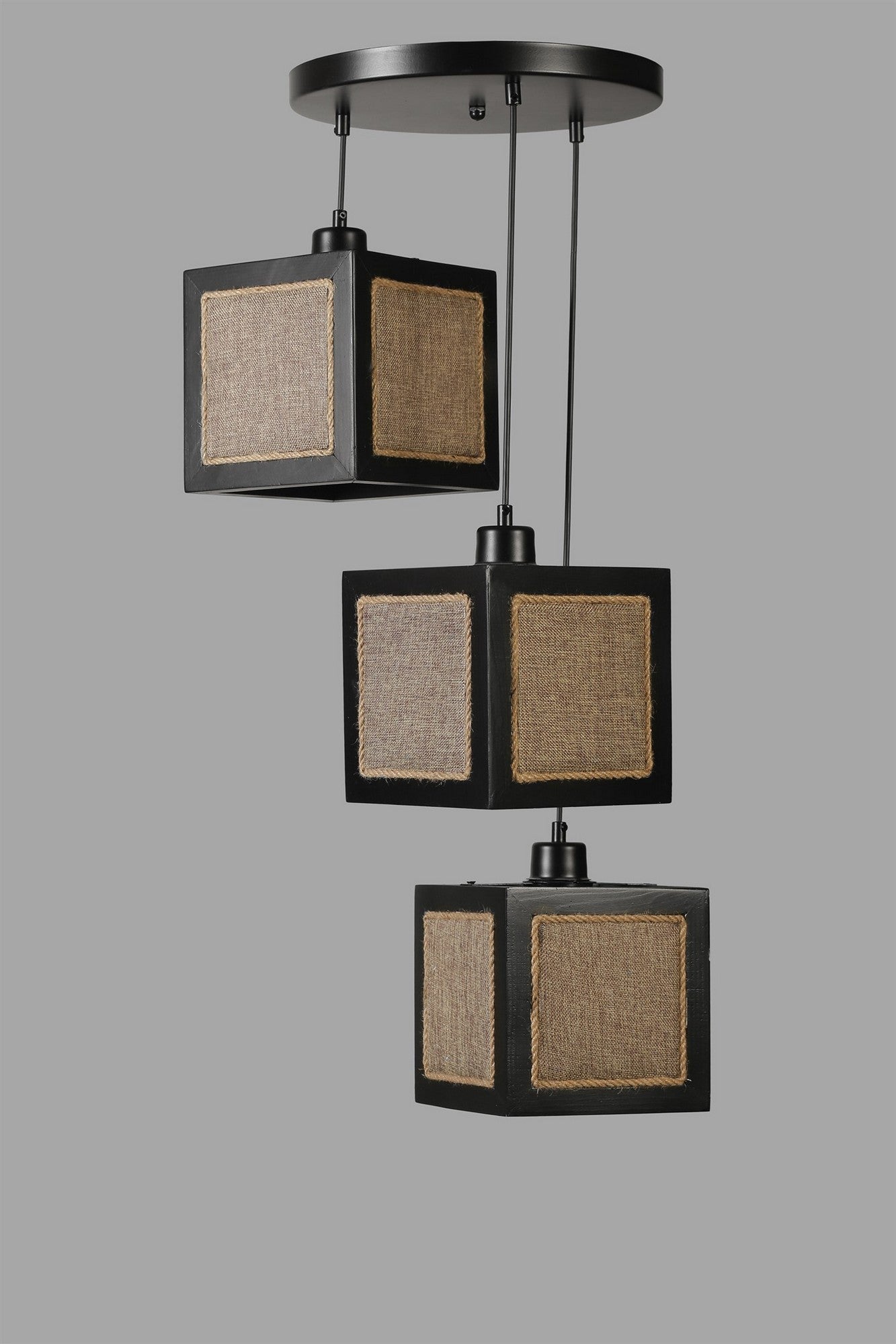 Candeeiro de Teto – 70 cm – Preto e Rattan – Madeira de Fir