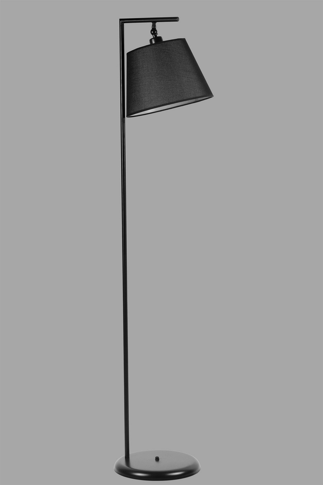 Candeeiro de Pé – 154 cm – Preto – Metal