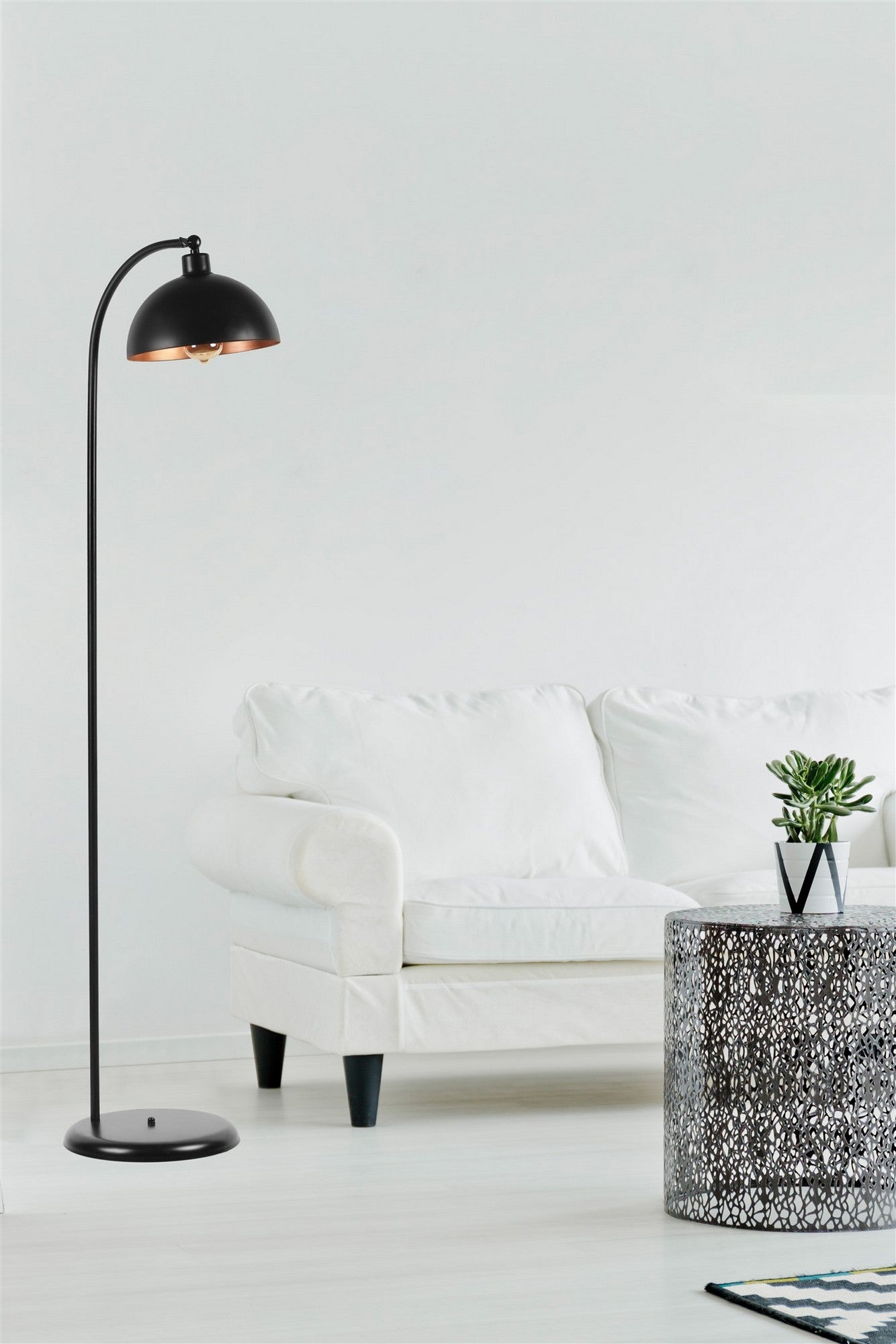 Candeeiro de Pé – 154 cm – Preto – Metal