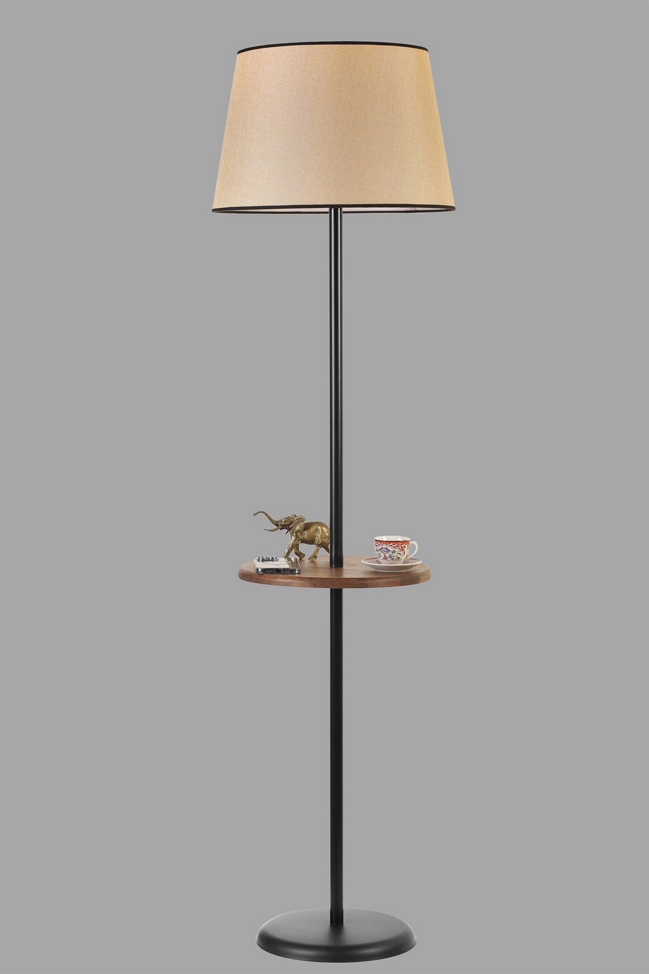 Candeeiro de Pé – 162 cm – Preto e vime – Metal