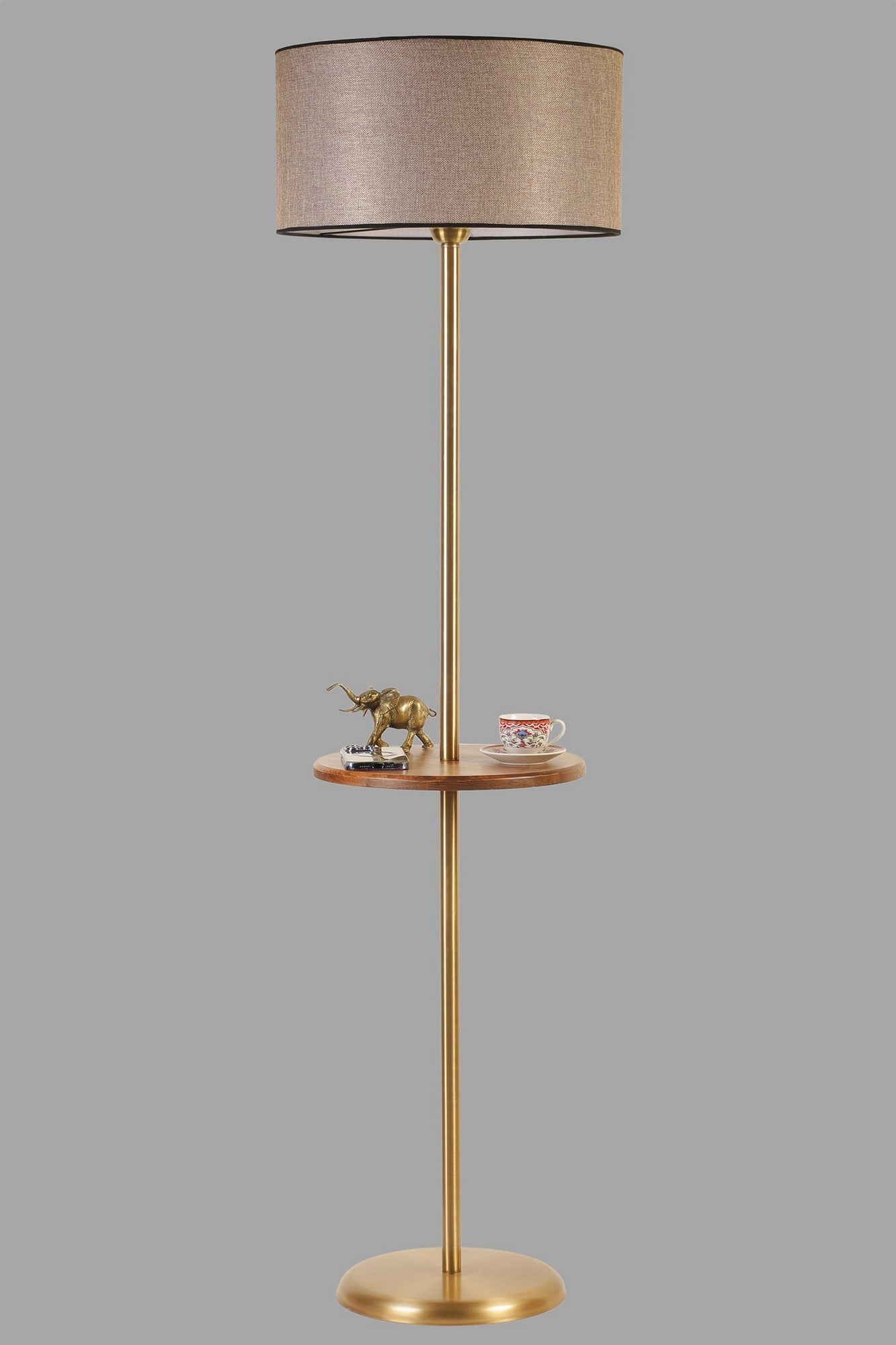 Candeeiro de Pé – 30 cm (base) / 35 cm (prateleira) – Dourado e Marrom – Metal e Madeira de Faia