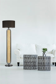 Candeeiro de Pé – 162 cm – Preto – Rattan e Metal
