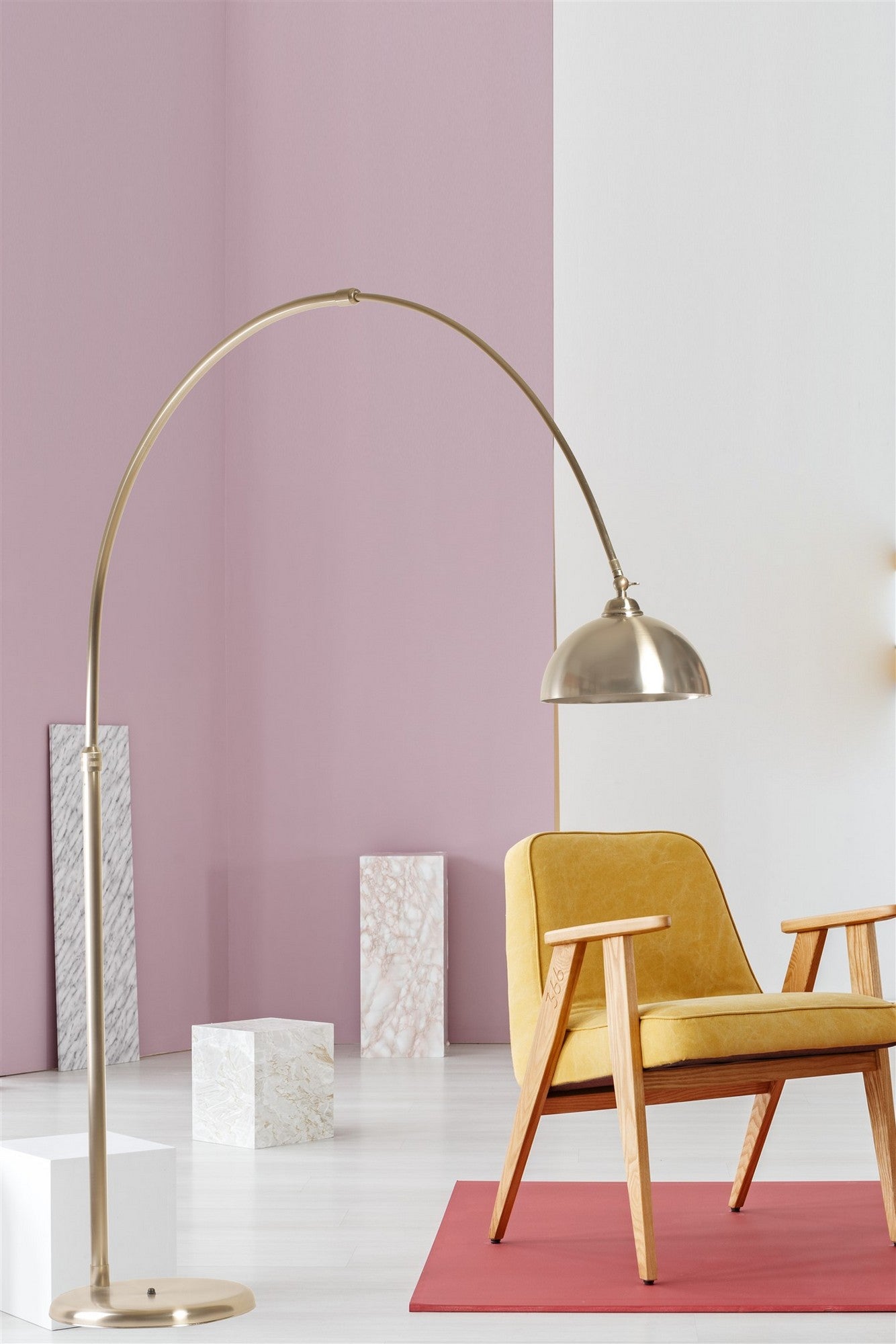 Candeeiro de Pé - Altura 173 cm - Cor Cromo - Material Metal