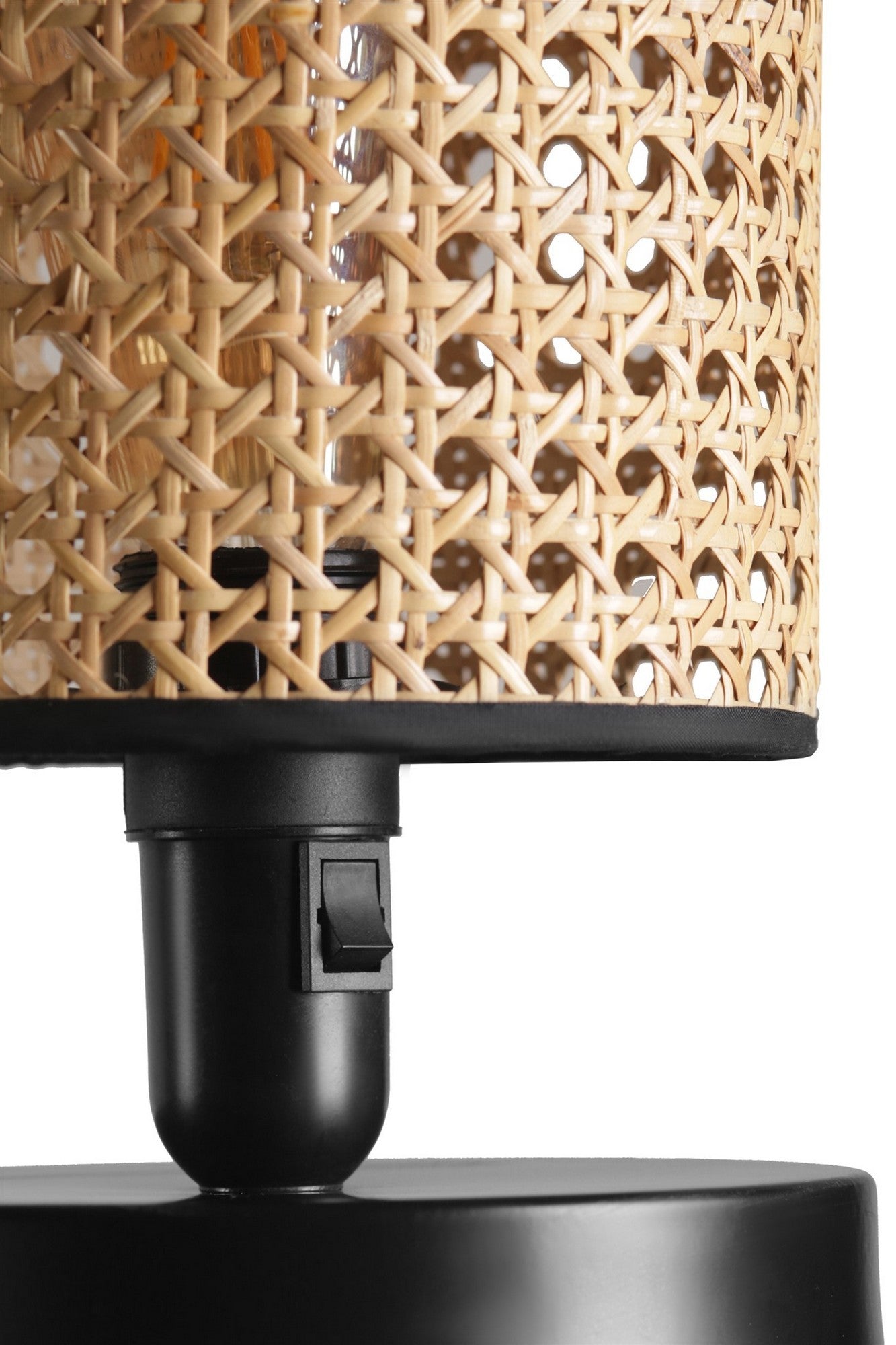 Candeeiro de mesa-Ayca-Preto
Rattan