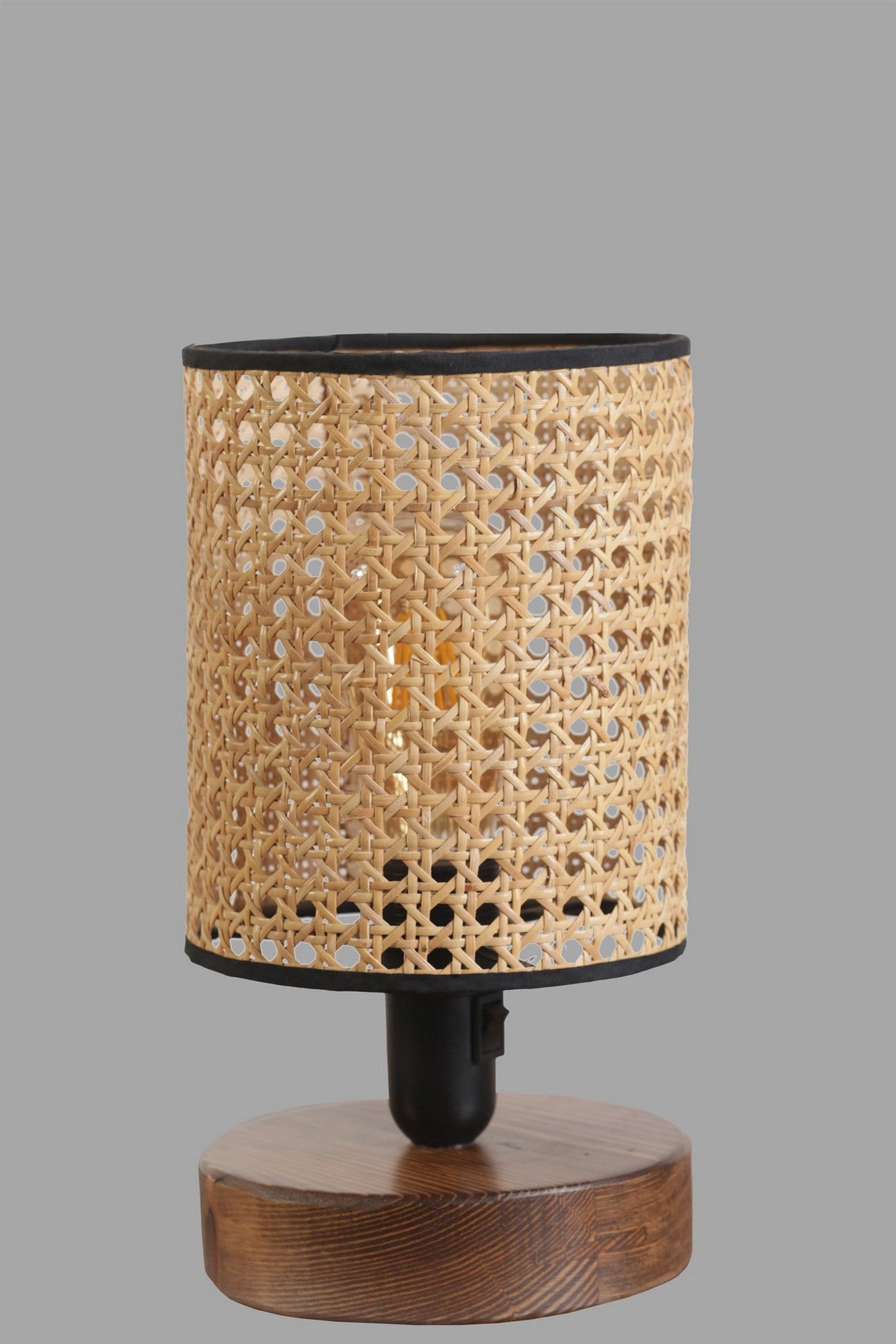 Candeeiro de mesa-Ayca-Nogueira
Vime