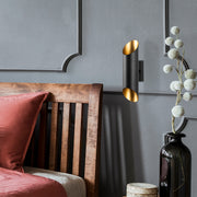 Candeeiro de Parede – 8 x 12 x 30 cm – Preto e Dourado – Metal