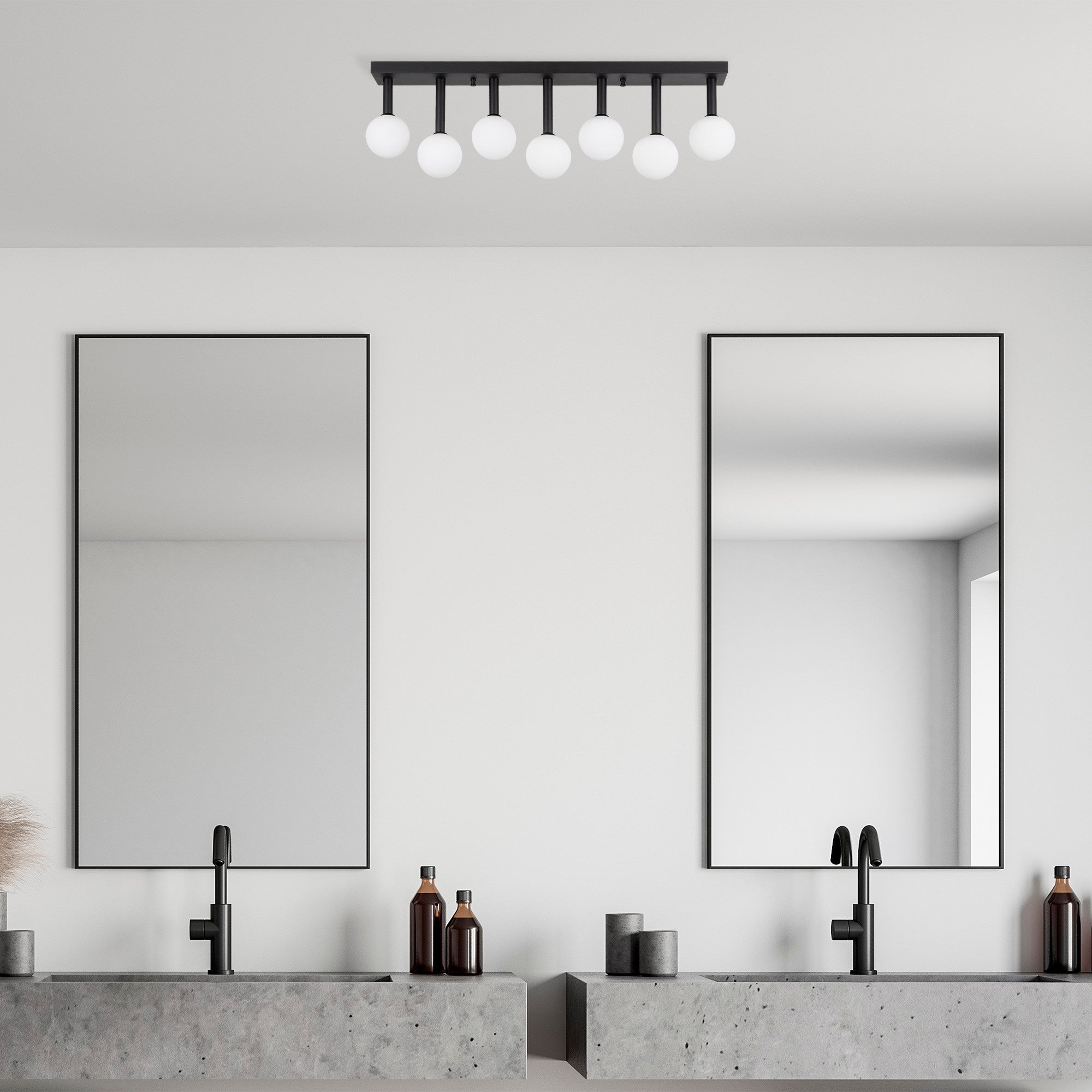 Candeeiro de Teto Industrial Moderno, Preto e Creme, 82 x 10 x 26 cm | Corpo em Metal, Tampa de Vidro, 7 Soquetes G9 (Lâmpada Não Inclusa) | Design Escandinavo Elegante