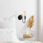 Candeeiro de Parede Industrial, Corpo em Metal Preto e Antigo, 12 x 26 x 20 cm | Soquete E27, Máx. 40 W, IP20 | Iluminação Elegante para Espaços Modernos