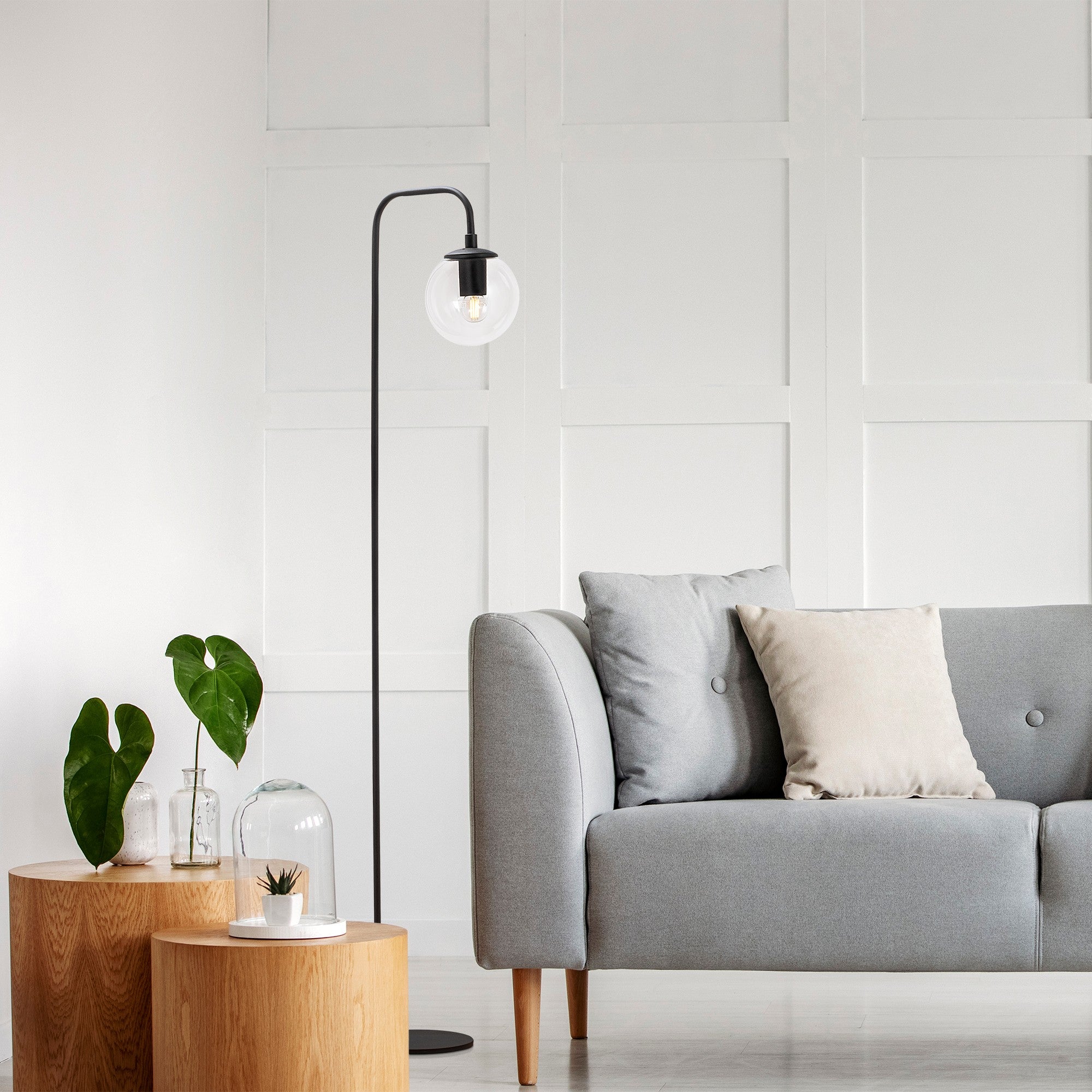 Candeeiro de Pé preta moderna com corpo de metal e tampa de vidro, 27 x 27 x 146 cm | Soquete E14, interruptor liga/desliga | Design industrial e escandinavo elegante
