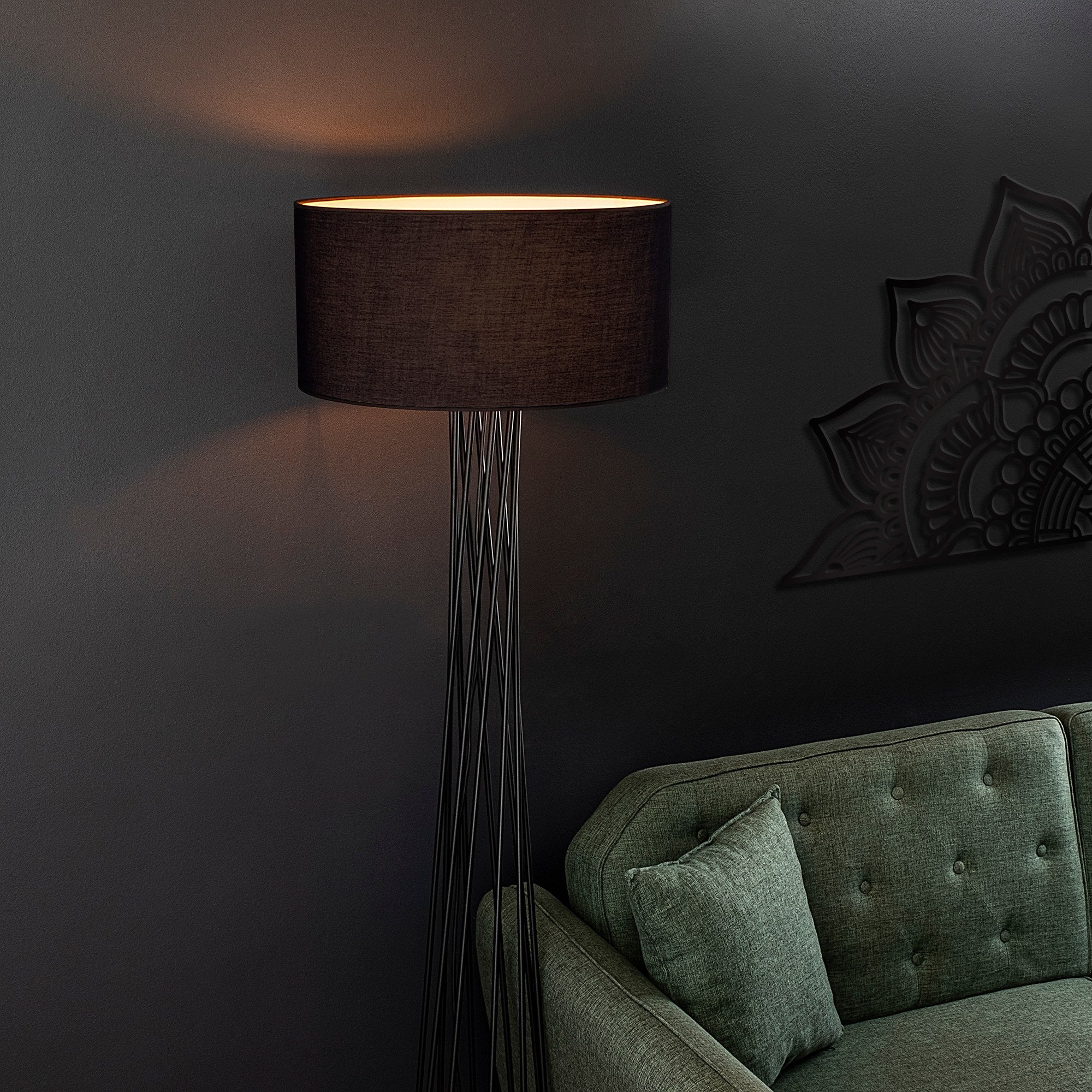Candeeiro de Pé Elegante Preta, Corpo de Metal, 50 cm de Largura x 175 cm de Altura | IP20, Soquete E27, 40 W Máx., Cabo de 200 cm | Iluminação Elegante para Espaços Modernos