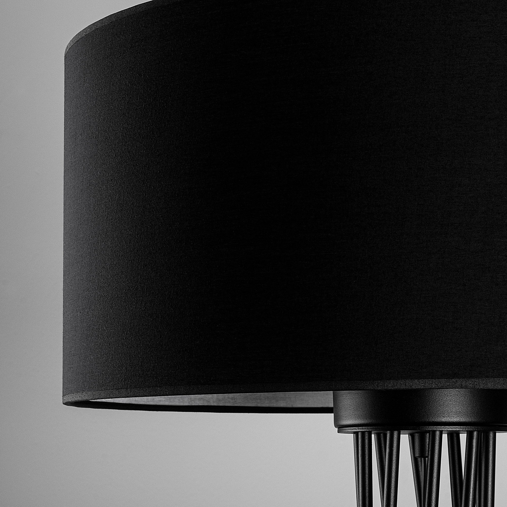 Candeeiro de Pé Elegante Preta, Corpo de Metal, 50 cm de Largura x 175 cm de Altura | IP20, Soquete E27, 40 W Máx., Cabo de 200 cm | Iluminação Elegante para Espaços Modernos