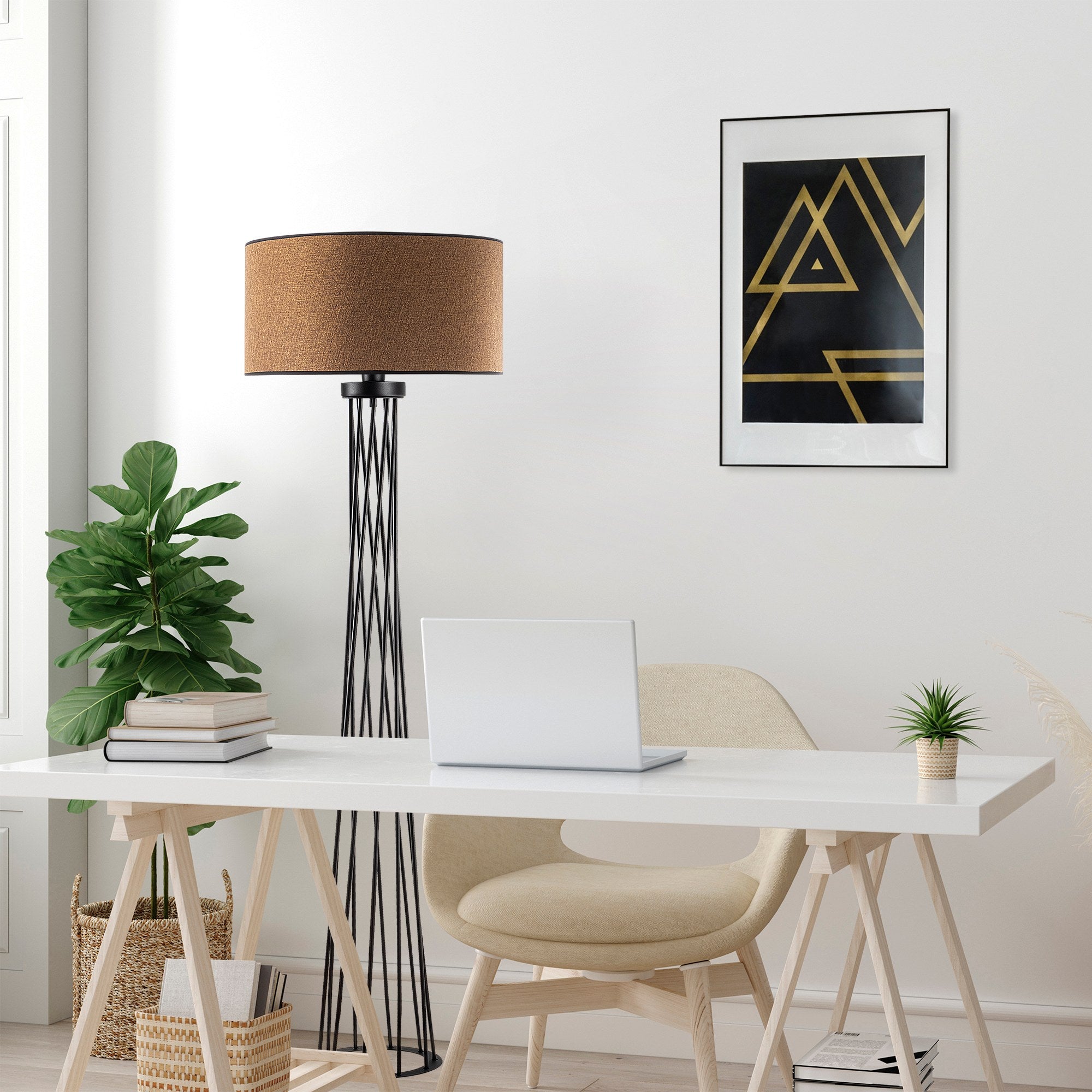 Candeeiro de Pé elegante com corpo de metal, acabamento marrom, 50 cm de largura x 175 cm de altura | Soquete E27, 40 W máx., cabo de 200 cm, interruptor liga/desliga | Perfeito para decoração moderna