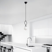Candeeiro de Teto Preto Elegante, Corpo em Metal, 15 cm de Largura, Altura Ajustável (41-127 cm), Soquete E14, IP20 | Perfeito para Decoração e Iluminação Moderna
