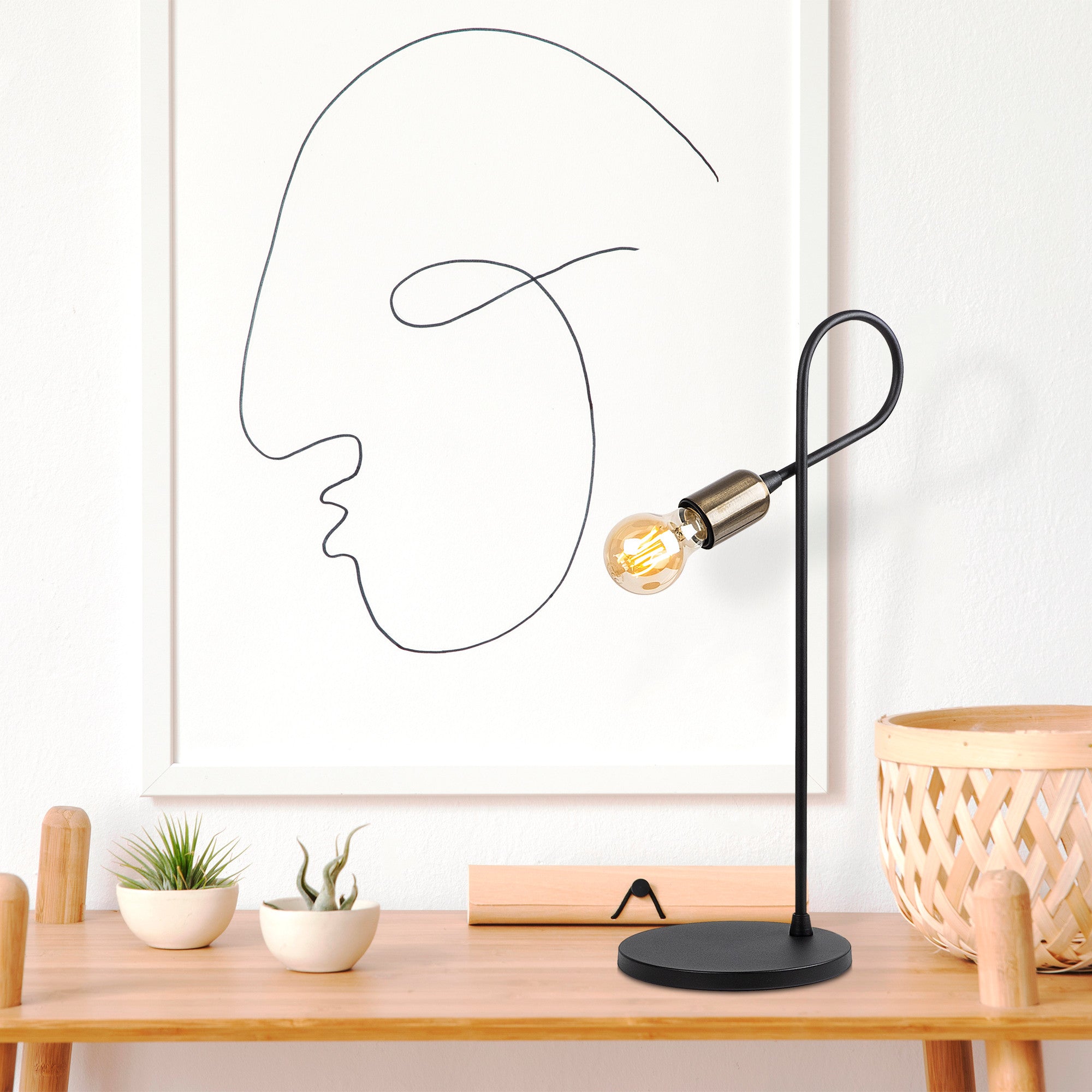 Candeeiro de Mesa Industrial, Corpo e Base de Metal, 49 cm de Altura, Soquete E27 Máx. 15 W, Preto e Acabamento Antigo | Iluminação Elegante para Espaços Modernos