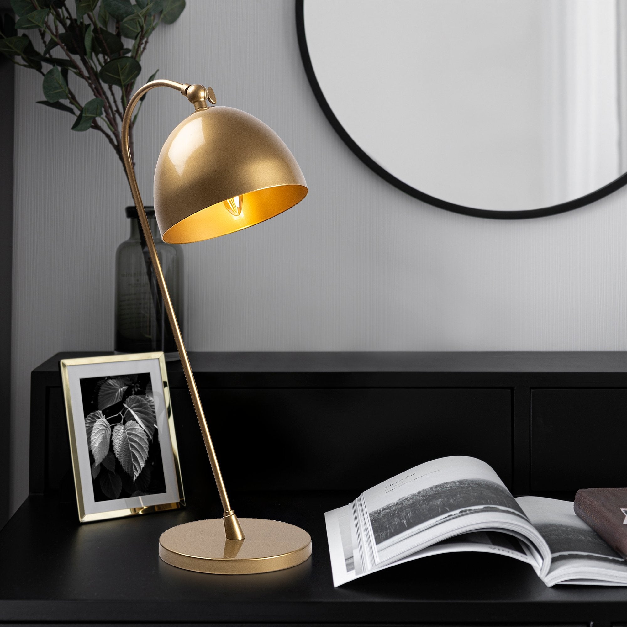 Candeeiro de Mesa Elegante Dourada, Corpo em Metal, 18 x 26 x 54 cm | Soquete E14, Potência Máxima de 40 W, Cabo de 200 cm | Design Escandinavo Moderno, Perfeito para Decoração de Casa