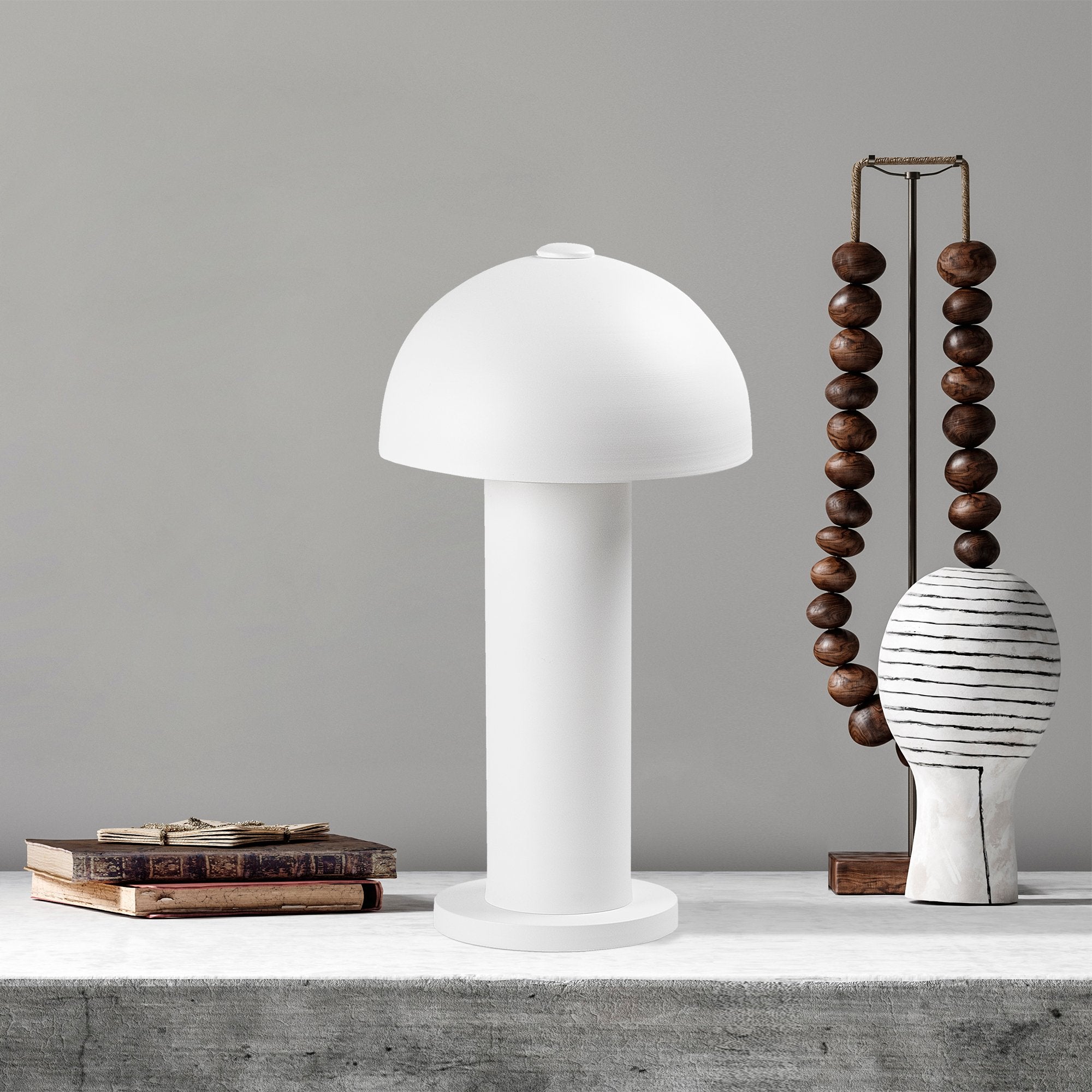 Candeeiro de Mesa Branca Moderna, Corpo em Metal, 26 x 26 x 49 cm | Soquete E14, 40 W Máx., IP20 | Design Escandinavo Elegante para Casa e Escritório