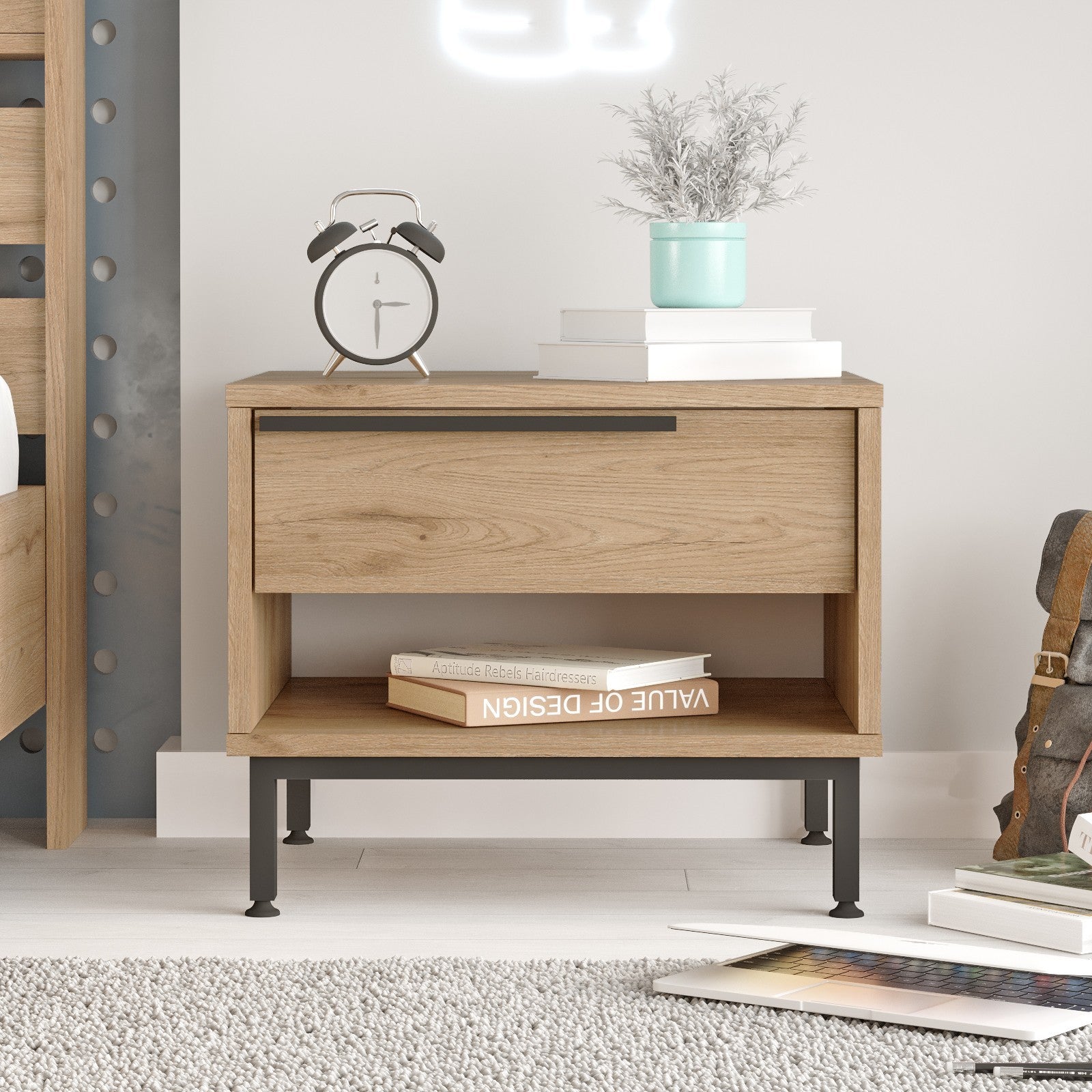 Elegante mesa de cabeceira em nogueira com pés de metal, 53,6 x 42,4 x 44,5 cm | Painel de partículas 100% revestido em melamina, 18 mm de espessura | Armazenamento elegante para quartos modernos