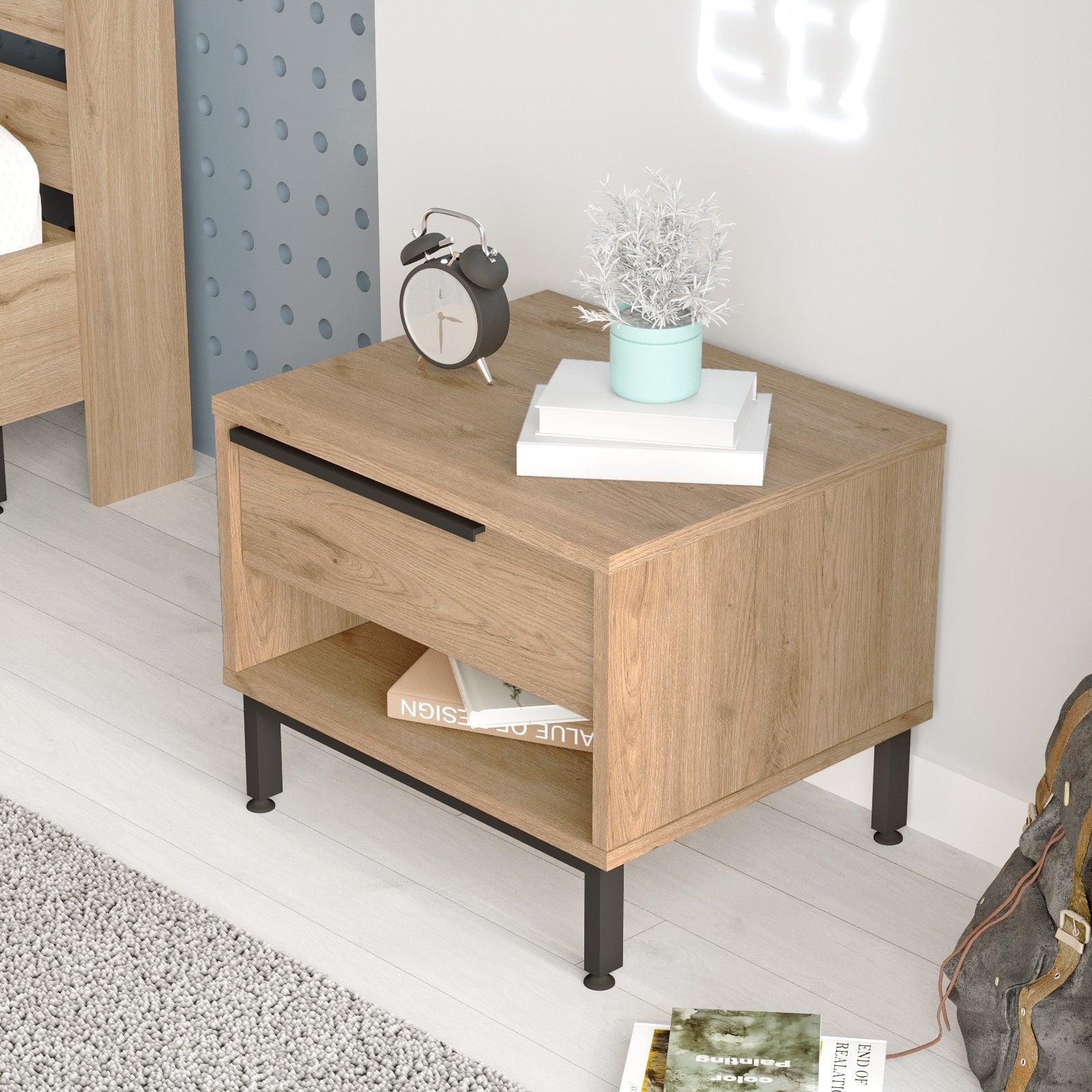Elegante mesa de cabeceira em nogueira com pés de metal, 53,6 x 42,4 x 44,5 cm | Painel de partículas 100% revestido em melamina, 18 mm de espessura | Armazenamento elegante para quartos modernos