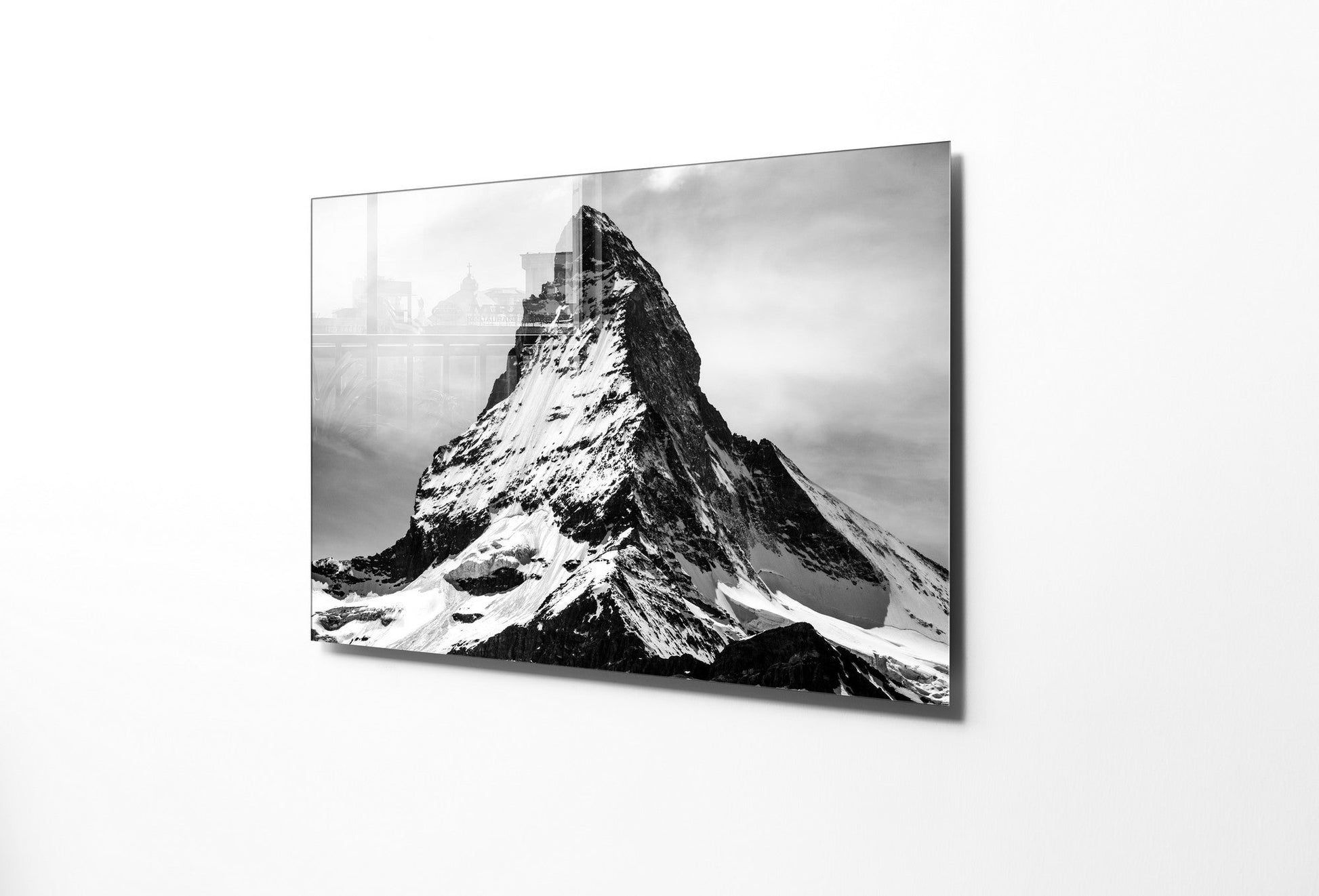 970GLS2144Tribo Home