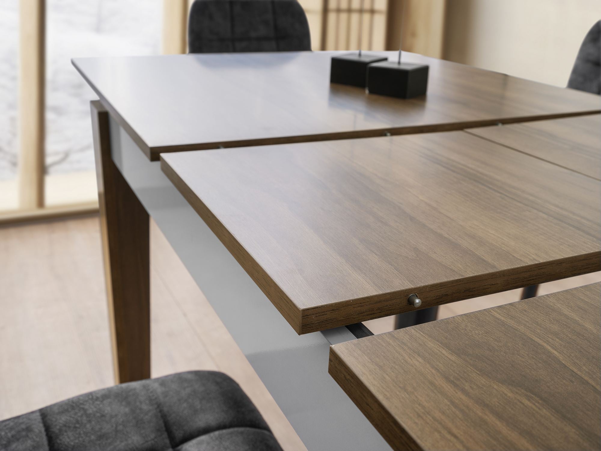 Mesa de Jantar Extensível-Cunda-Nogueira
Branco