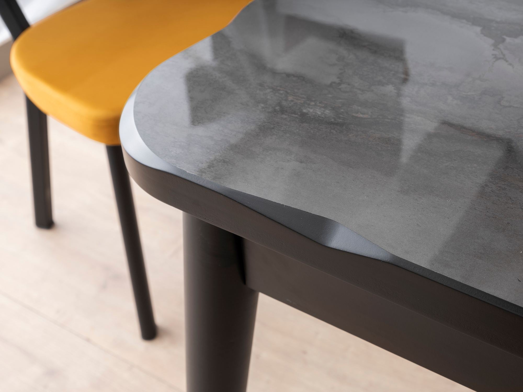 Mesa de Jantar Extensível-Crea-Preto